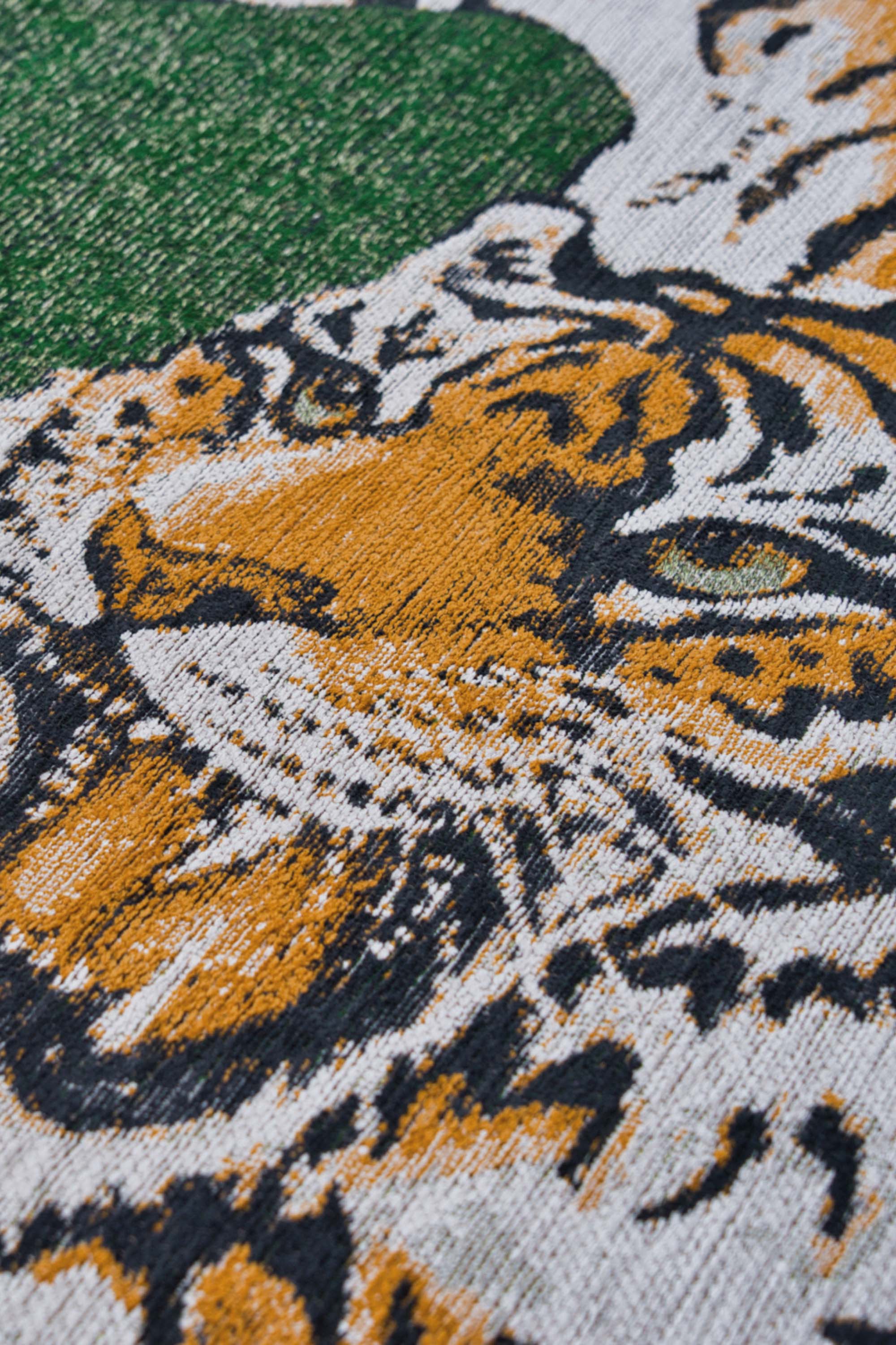 Modern green rug with detailed tiger print