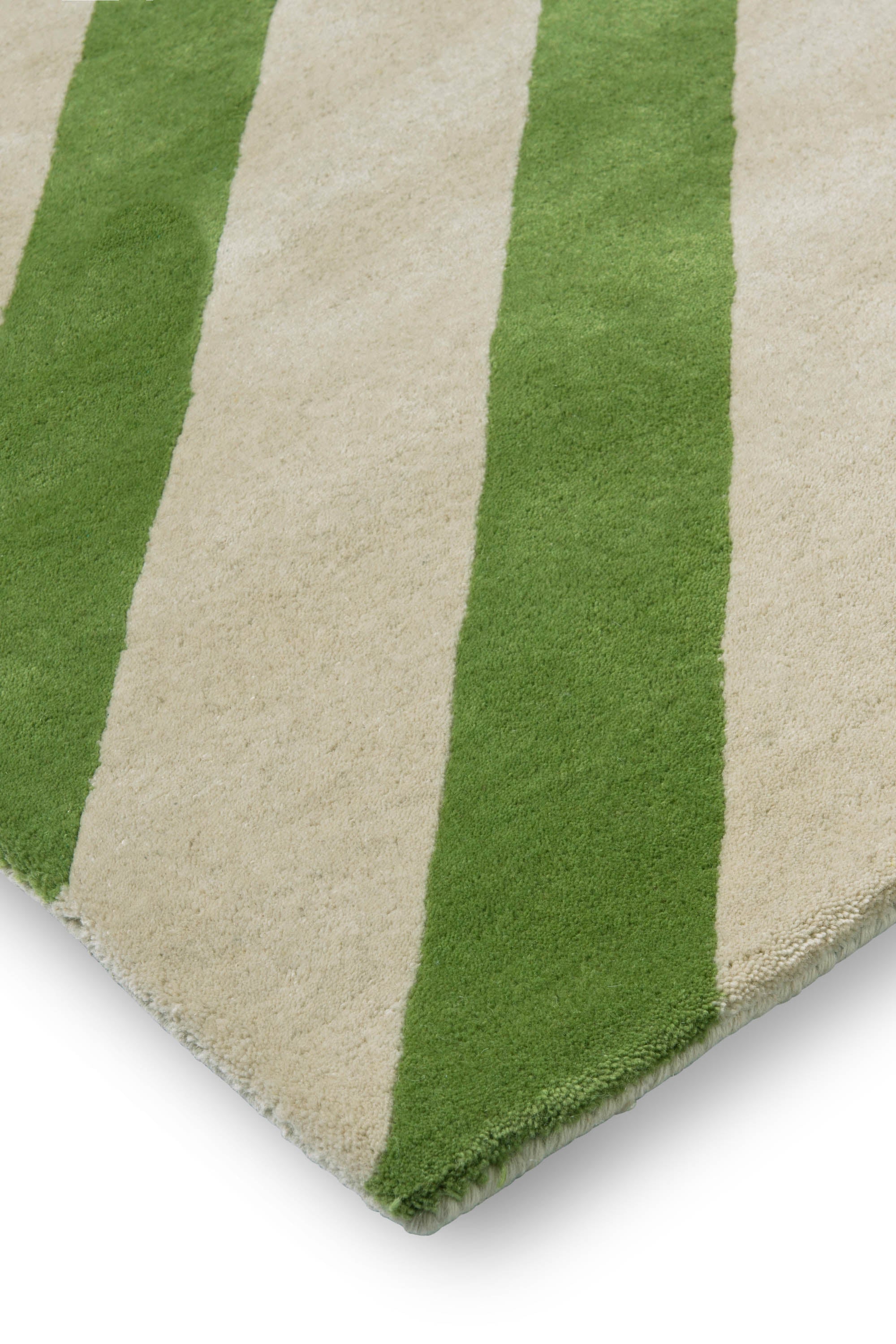 Harlequin Paper Straw Peridot 144317