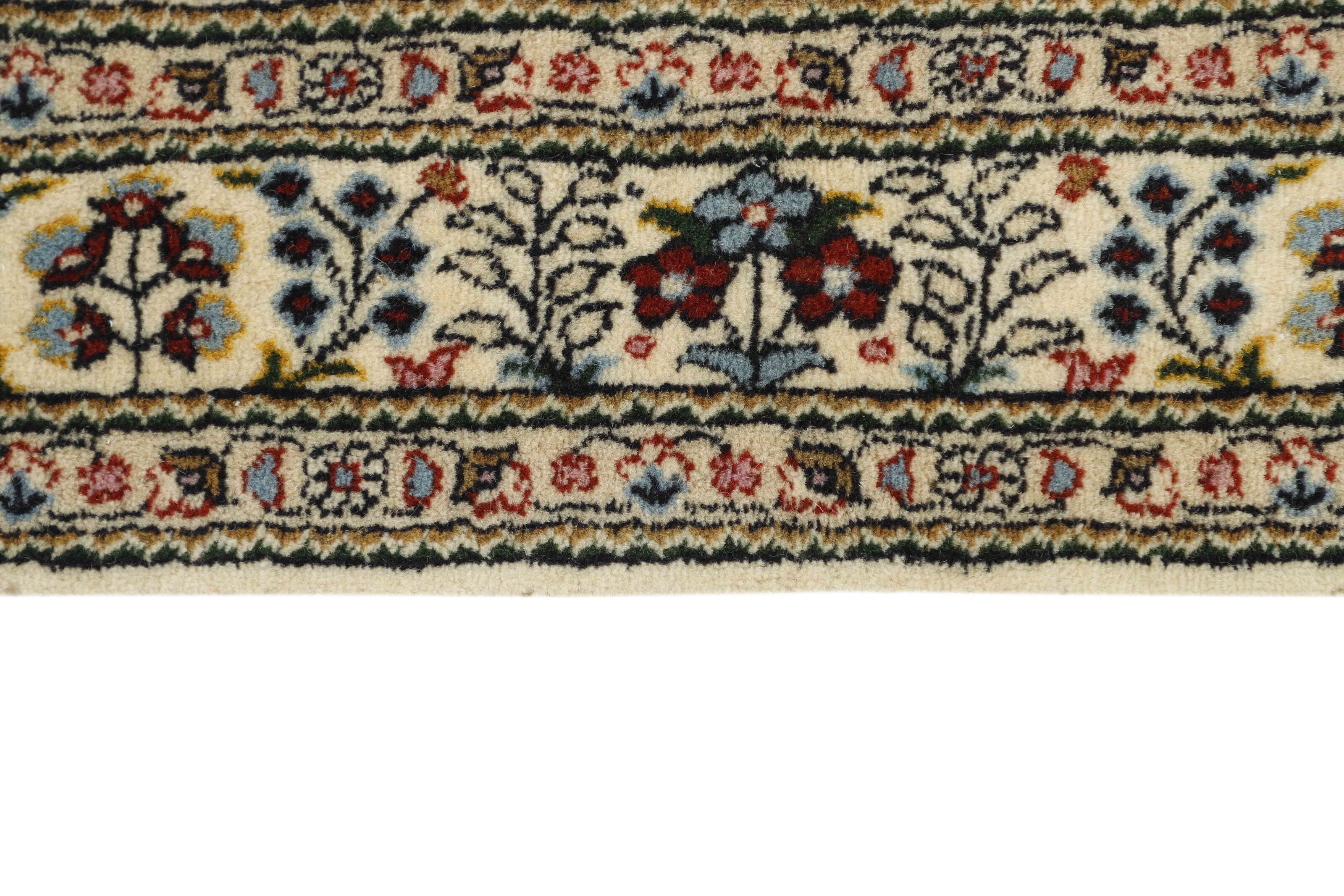 Moud Garden 1472503