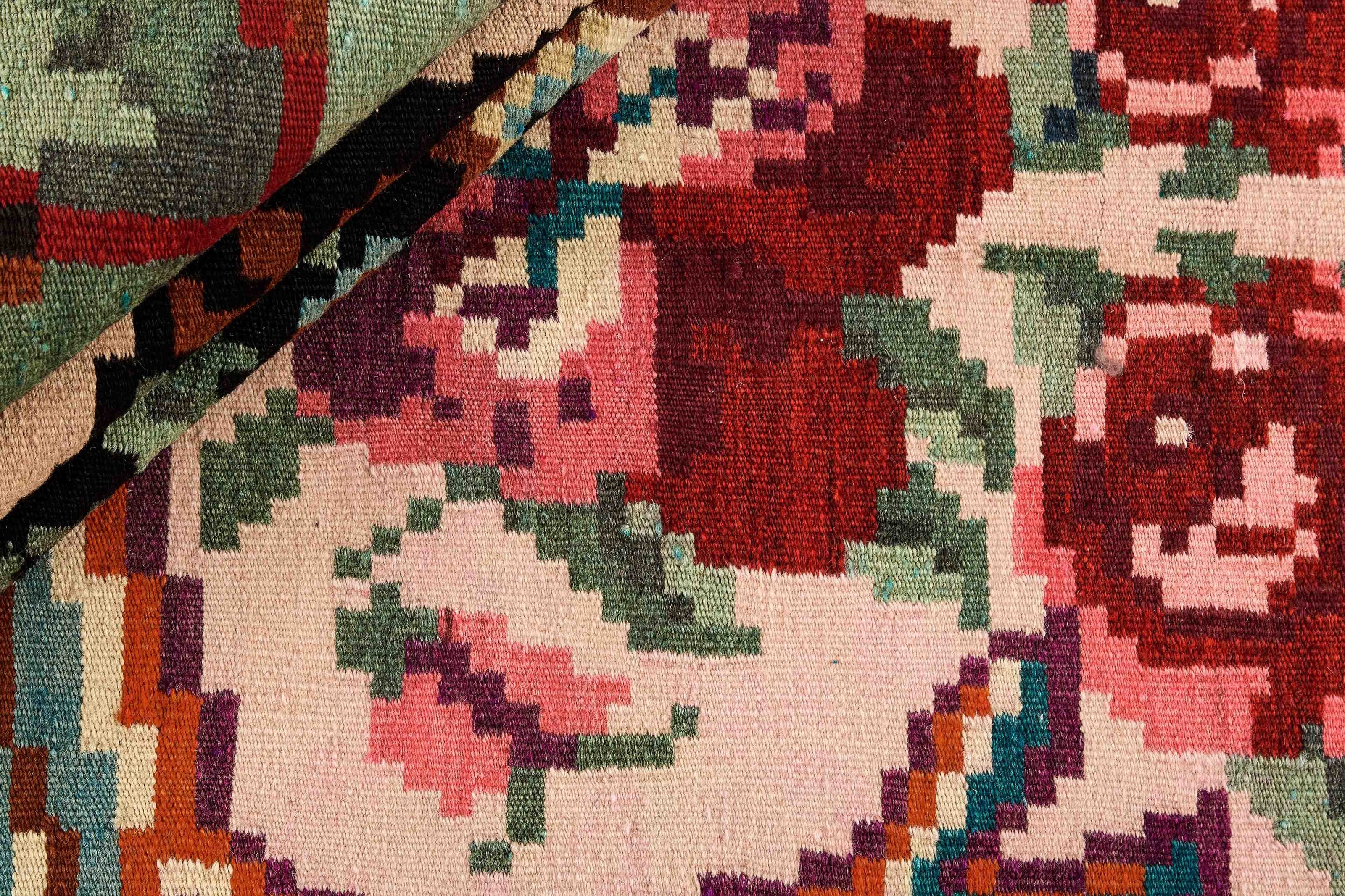 Rose Kilim Old