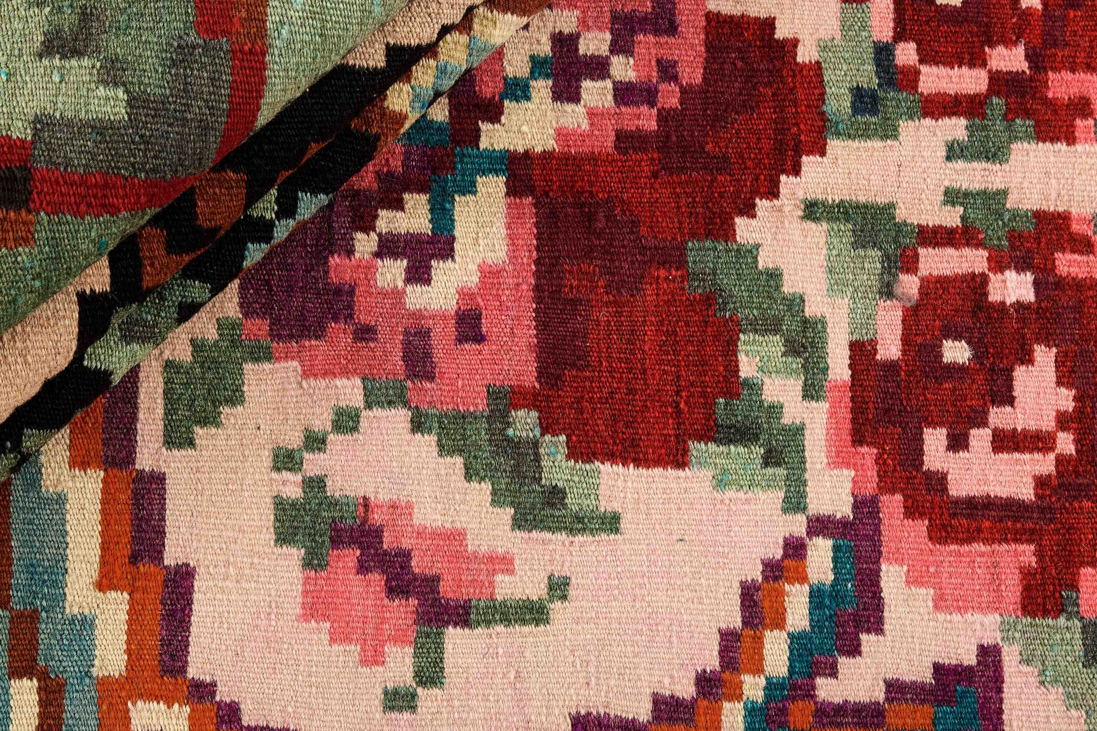 Rose Kilim Old