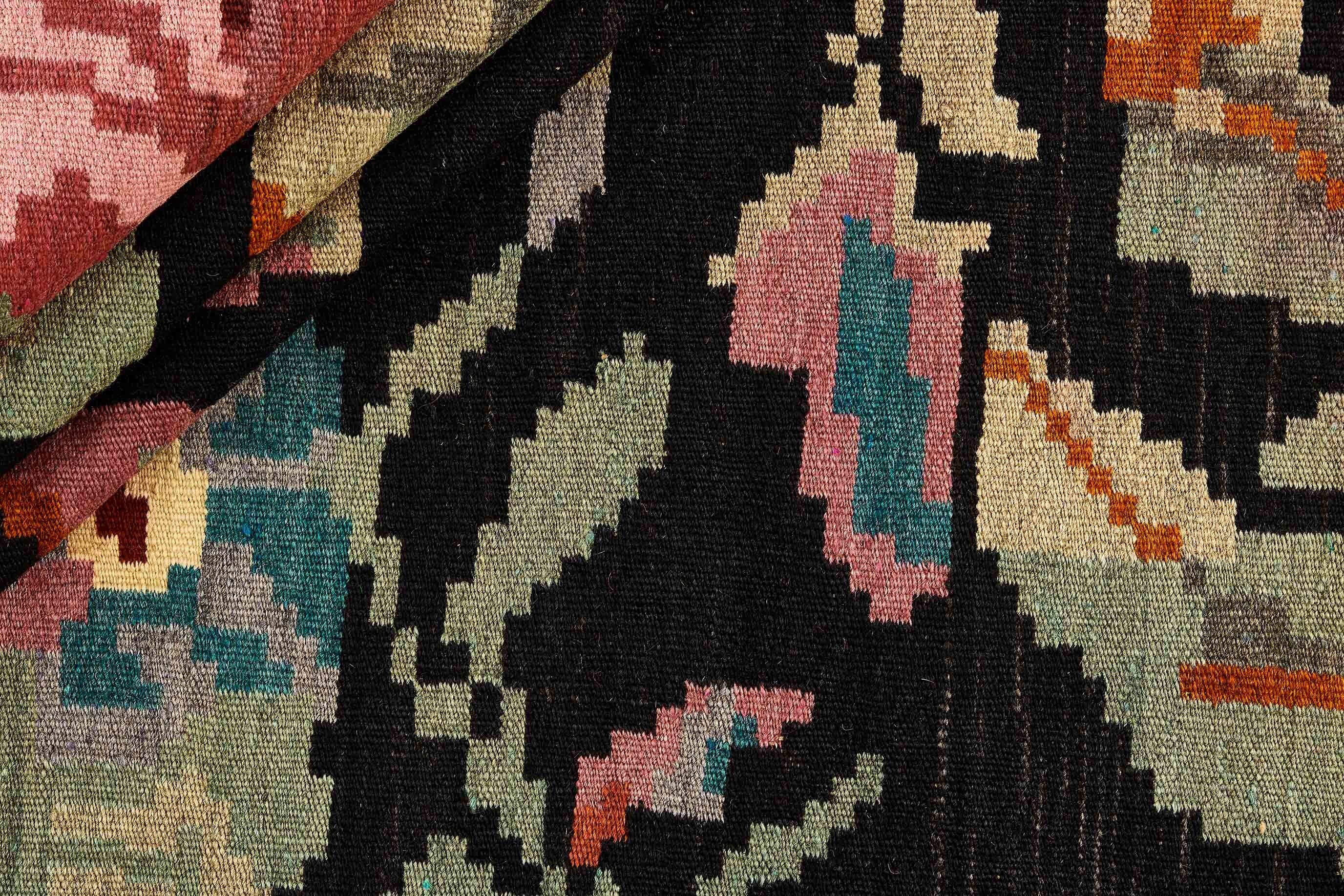 Rose Kilim Old
