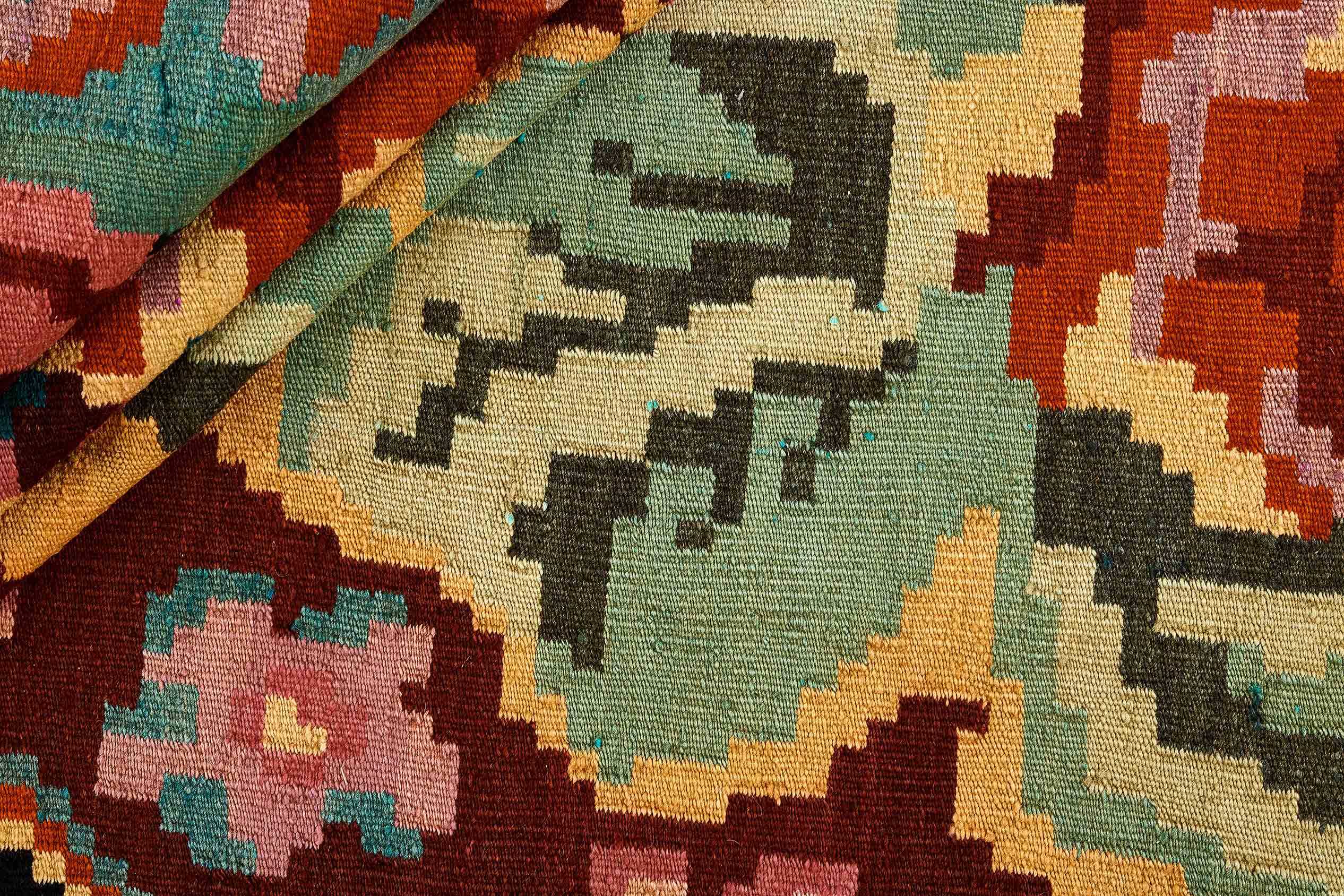 Rose Kilim Old