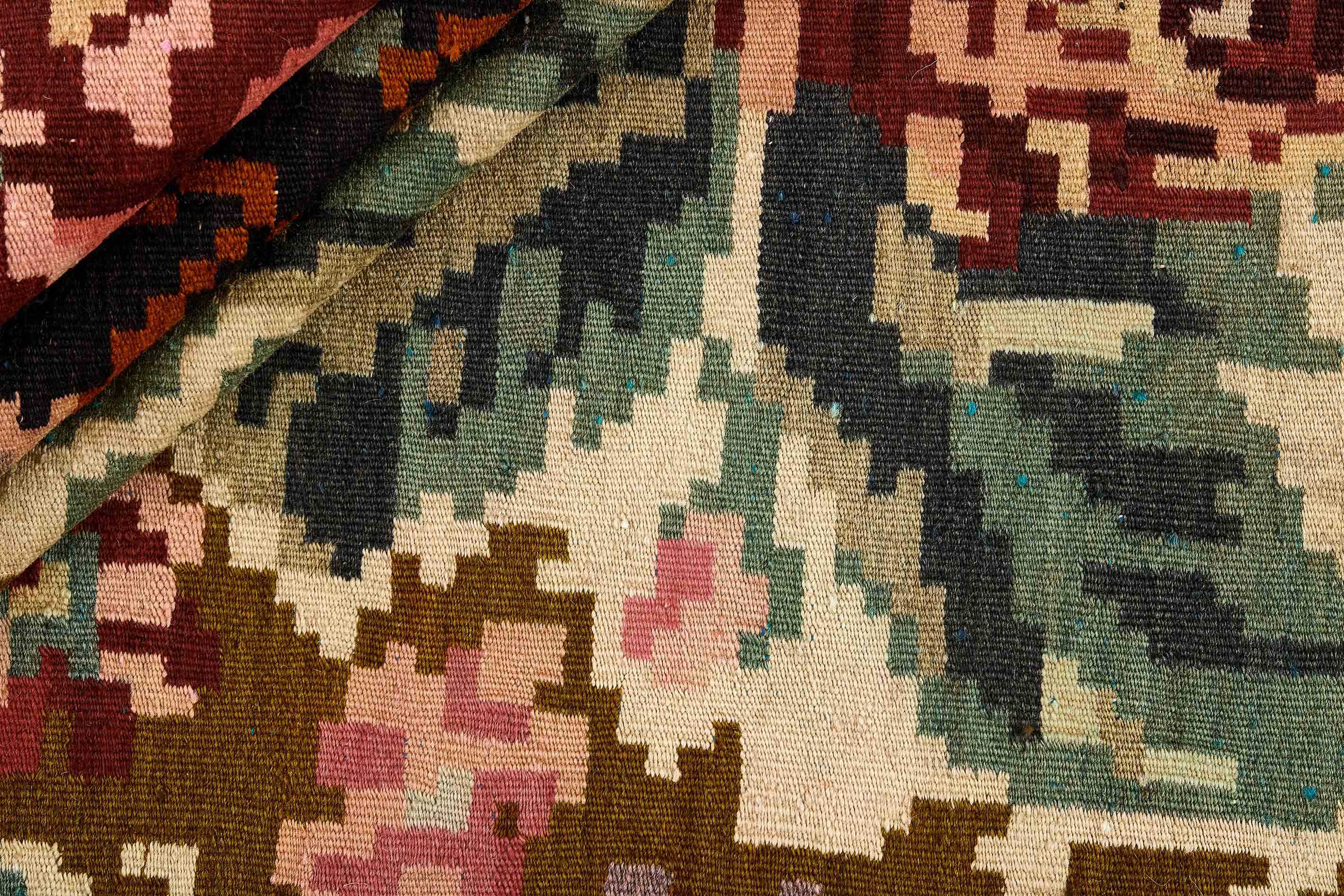 Rose Kilim Old