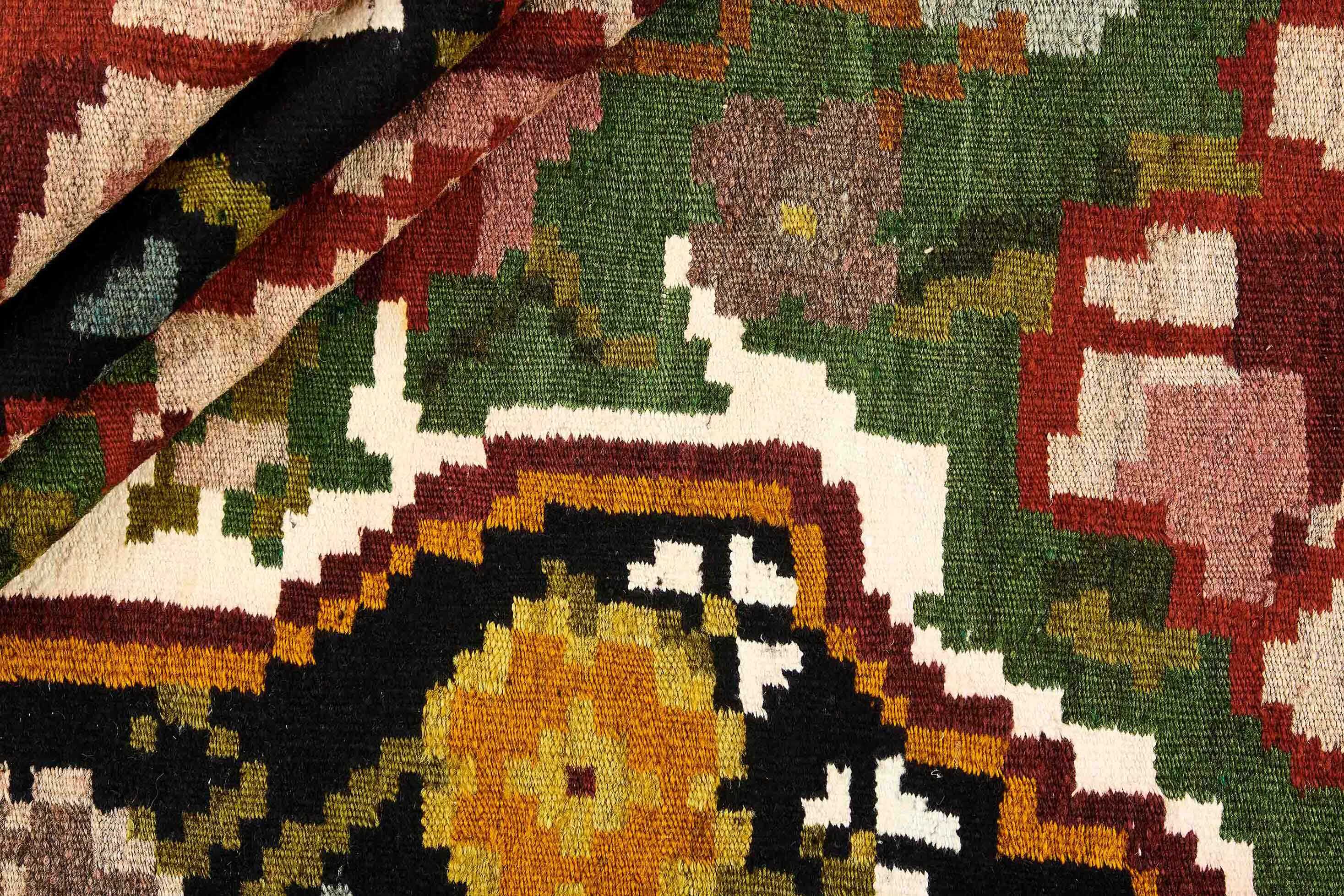 Rose Kilim Old