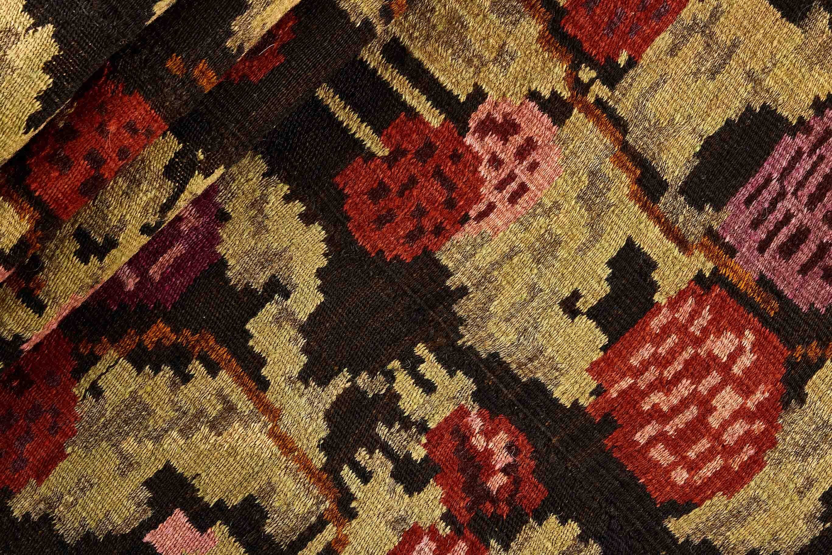 Rose Kilim Old Runner 1475709