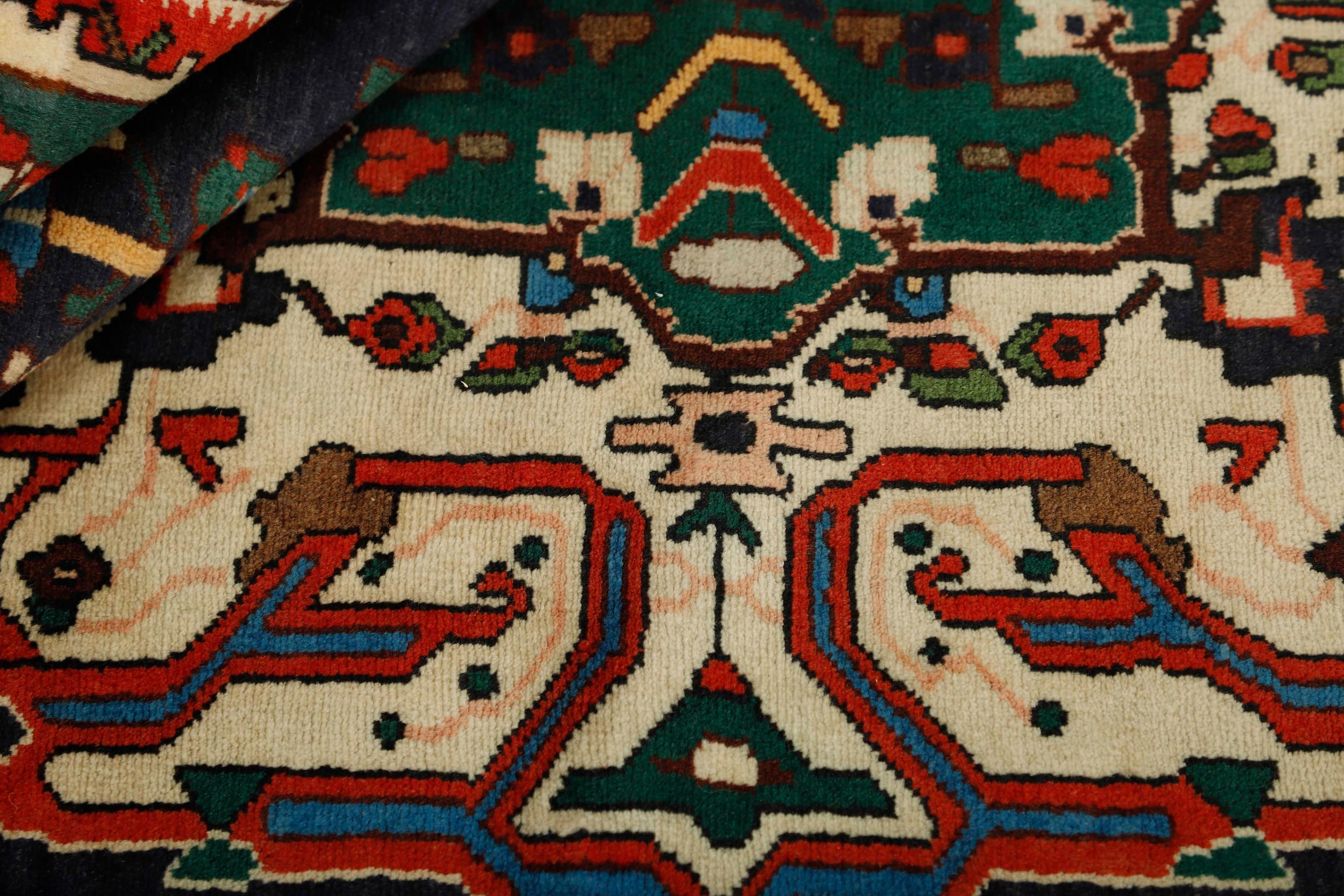 Bakhtiyar 1476957