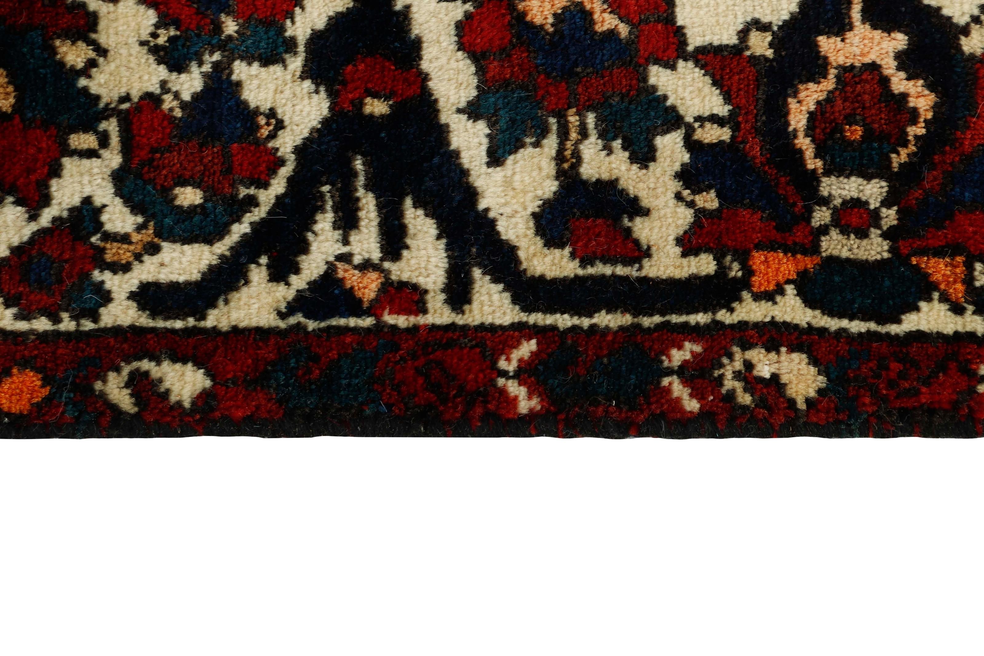 Bakhtiyar 1476962