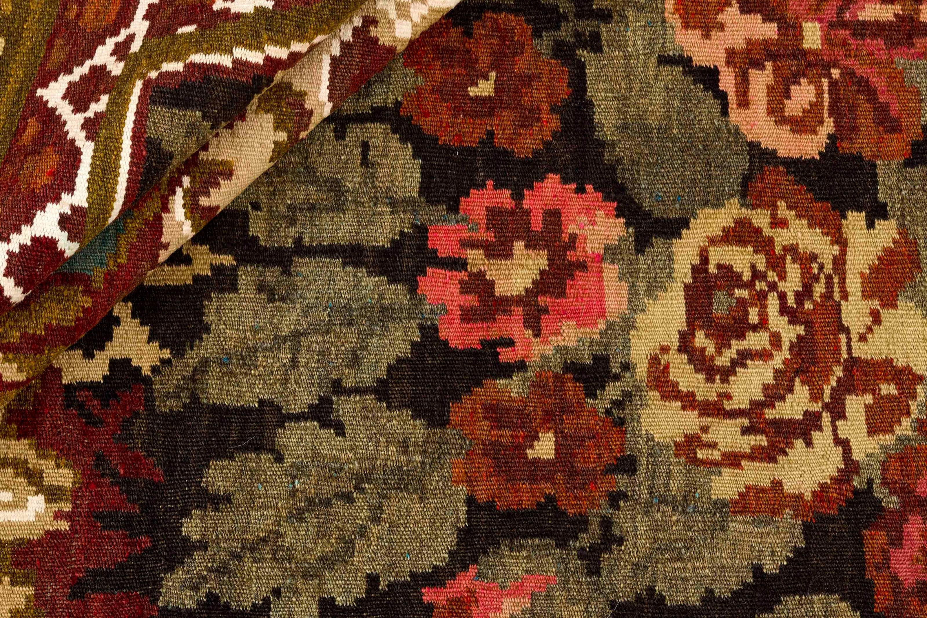 Rose Kilim Old 1483573
