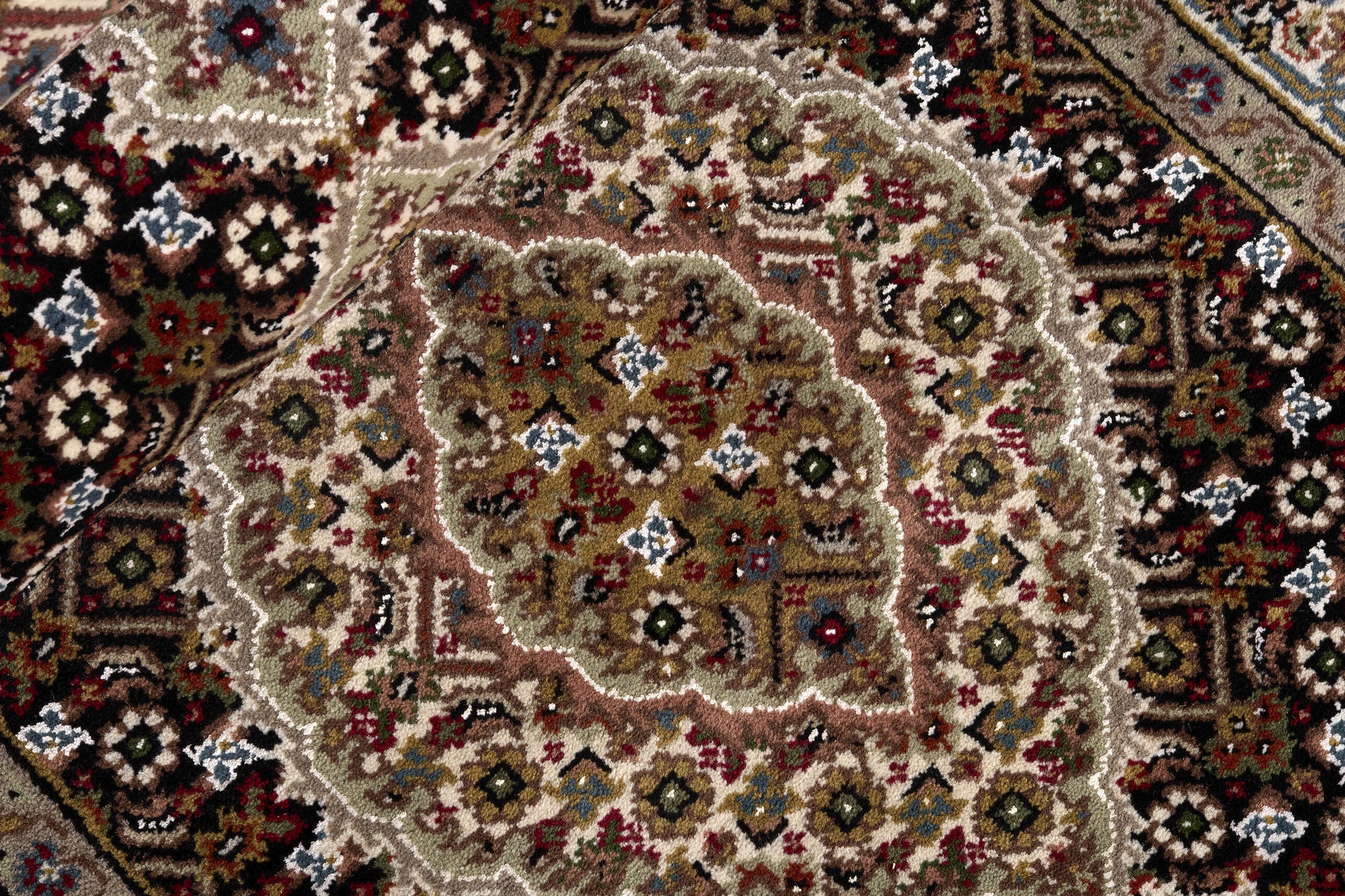 Tabriz Indi Runner 1483736