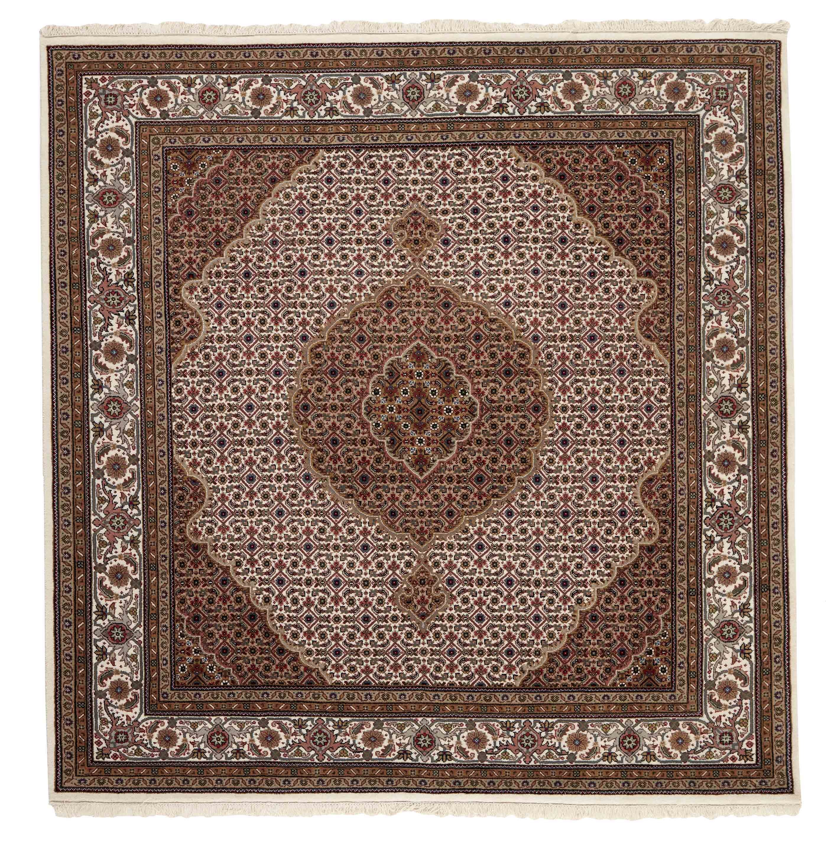Tabriz Indi Square 1483737