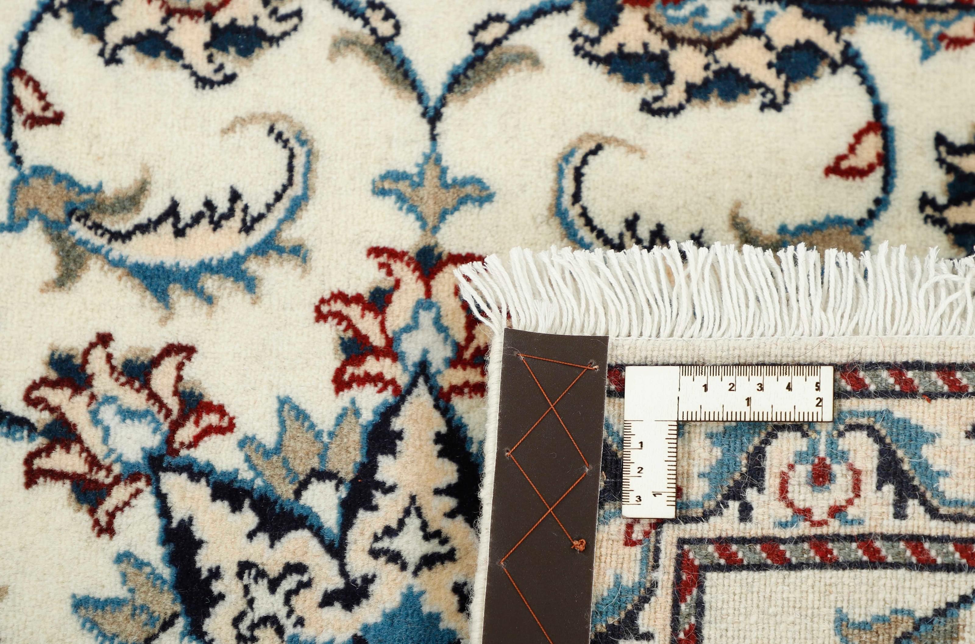 Nain Kashmar Runner 1485806