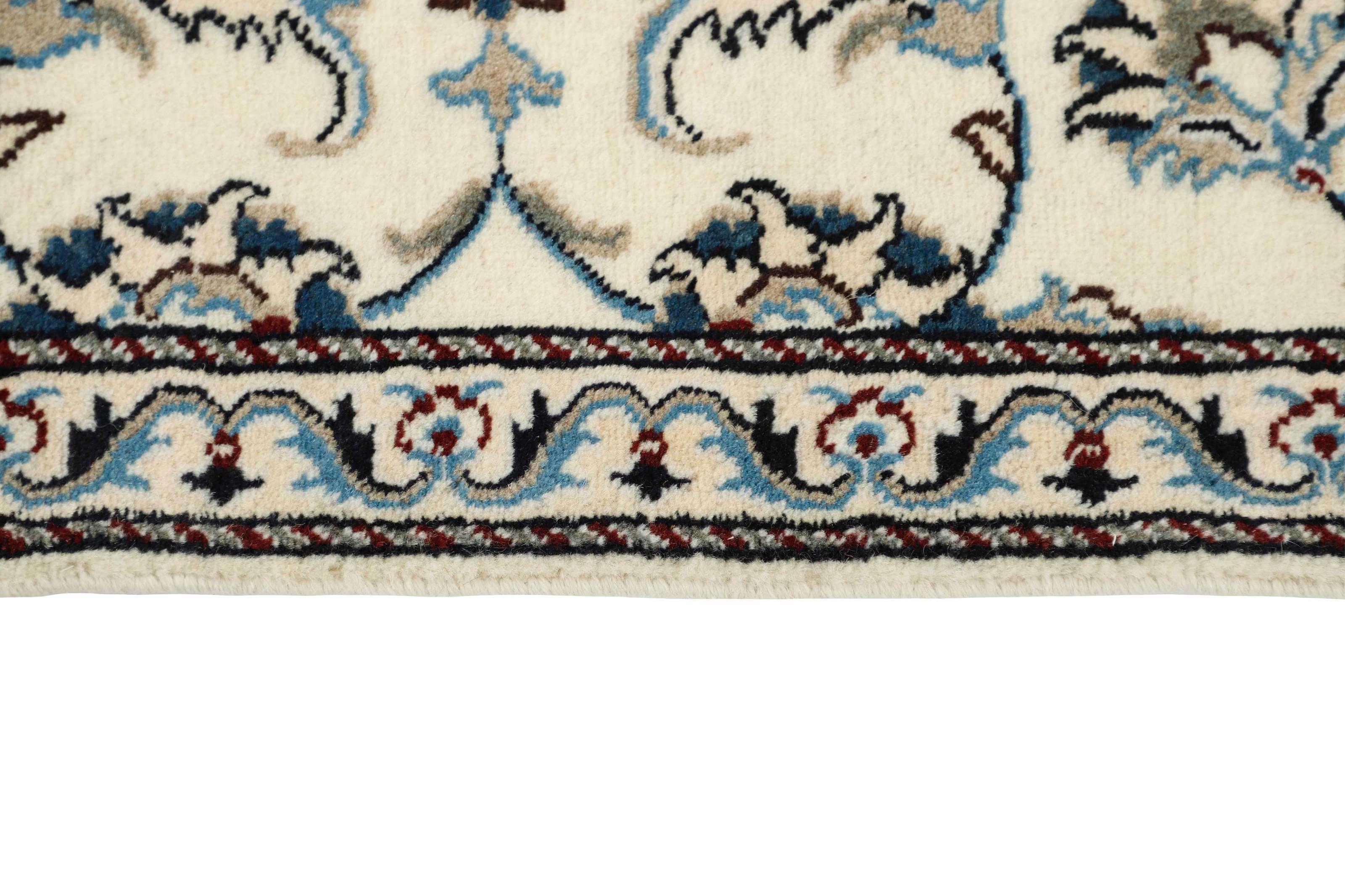Nain Kashmar Runner 1485820