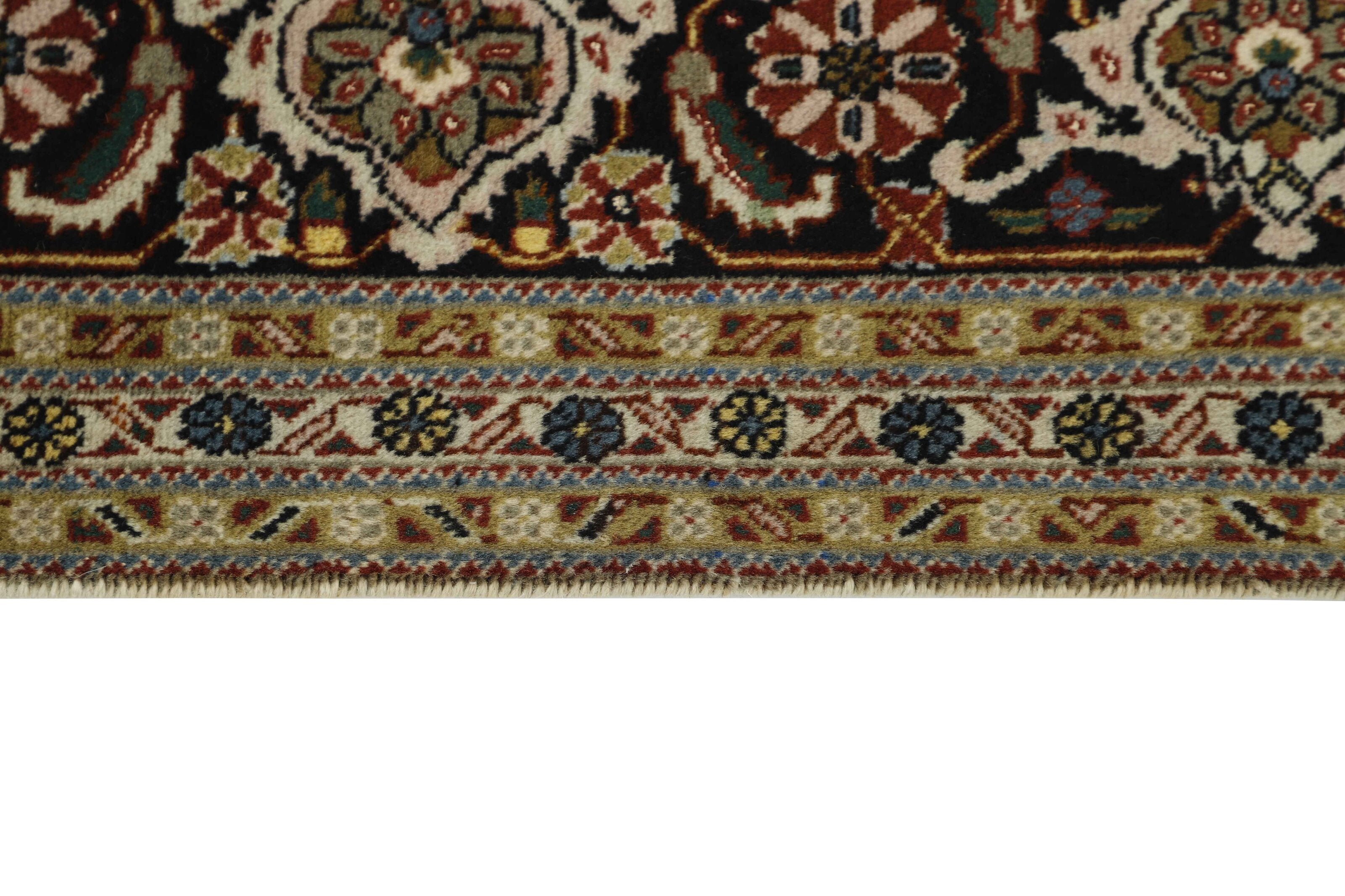 Tabriz 40 Mahi 1492985
