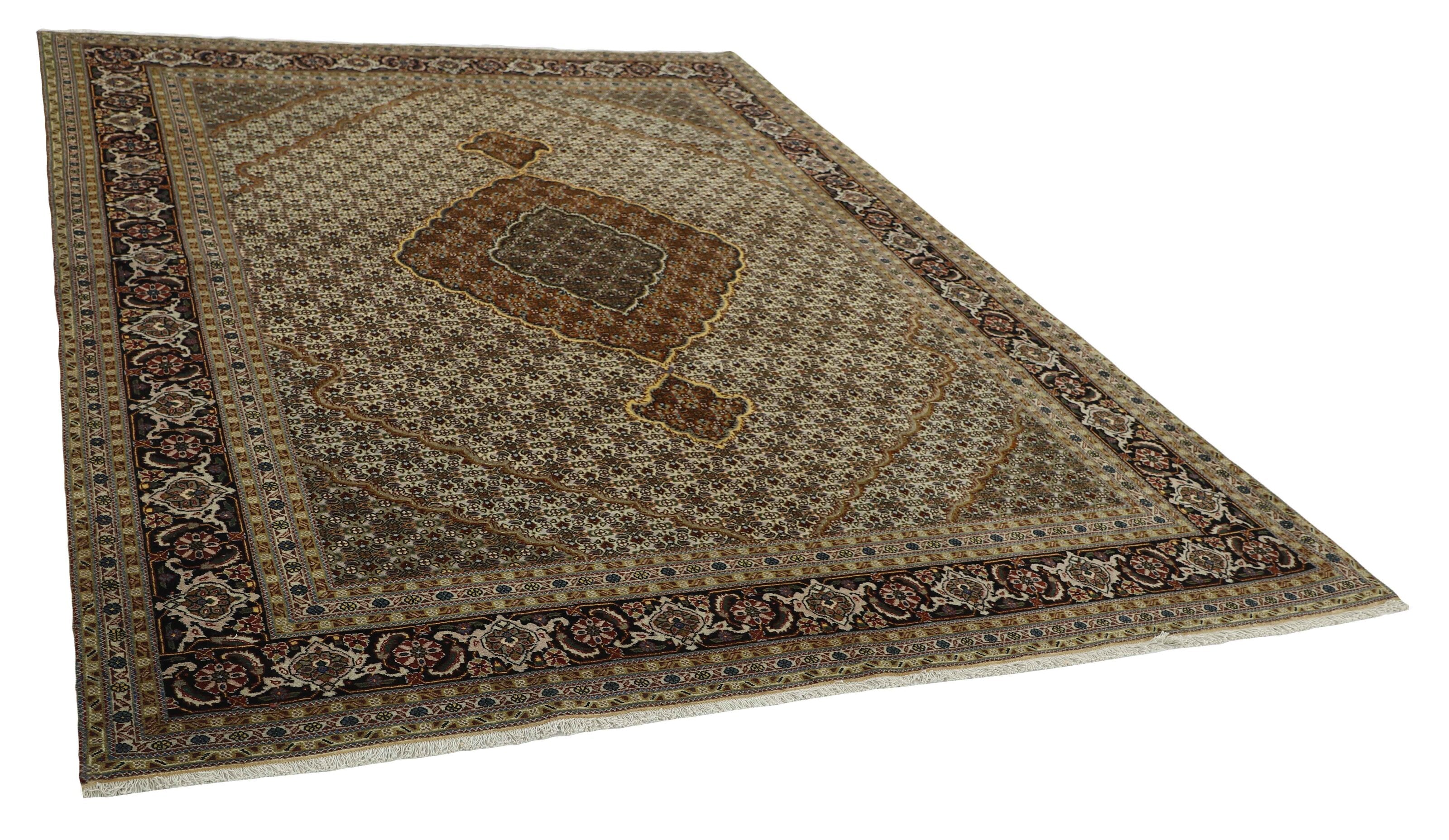 Tabriz 40 Mahi 1492985