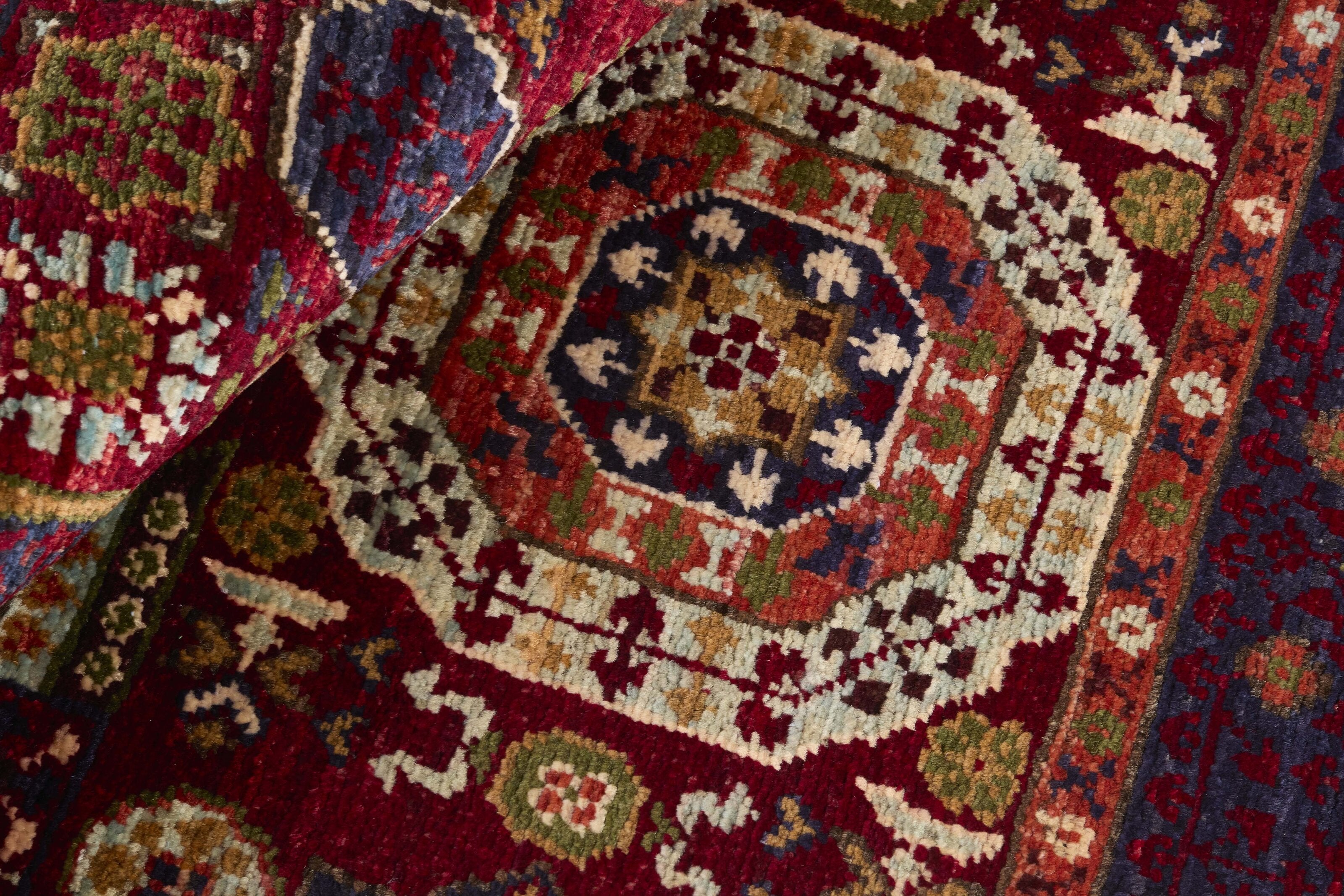 Oriental Ziegler rug with red floral pattern