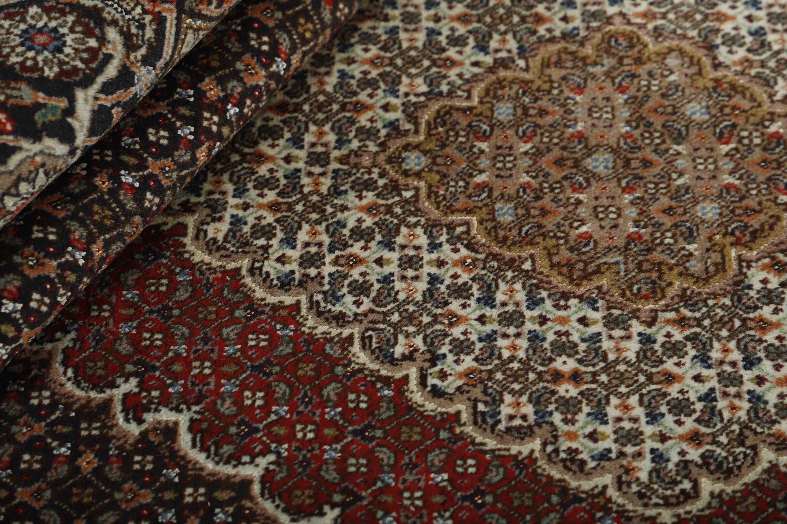 Tabriz 40 Mahi 1499311