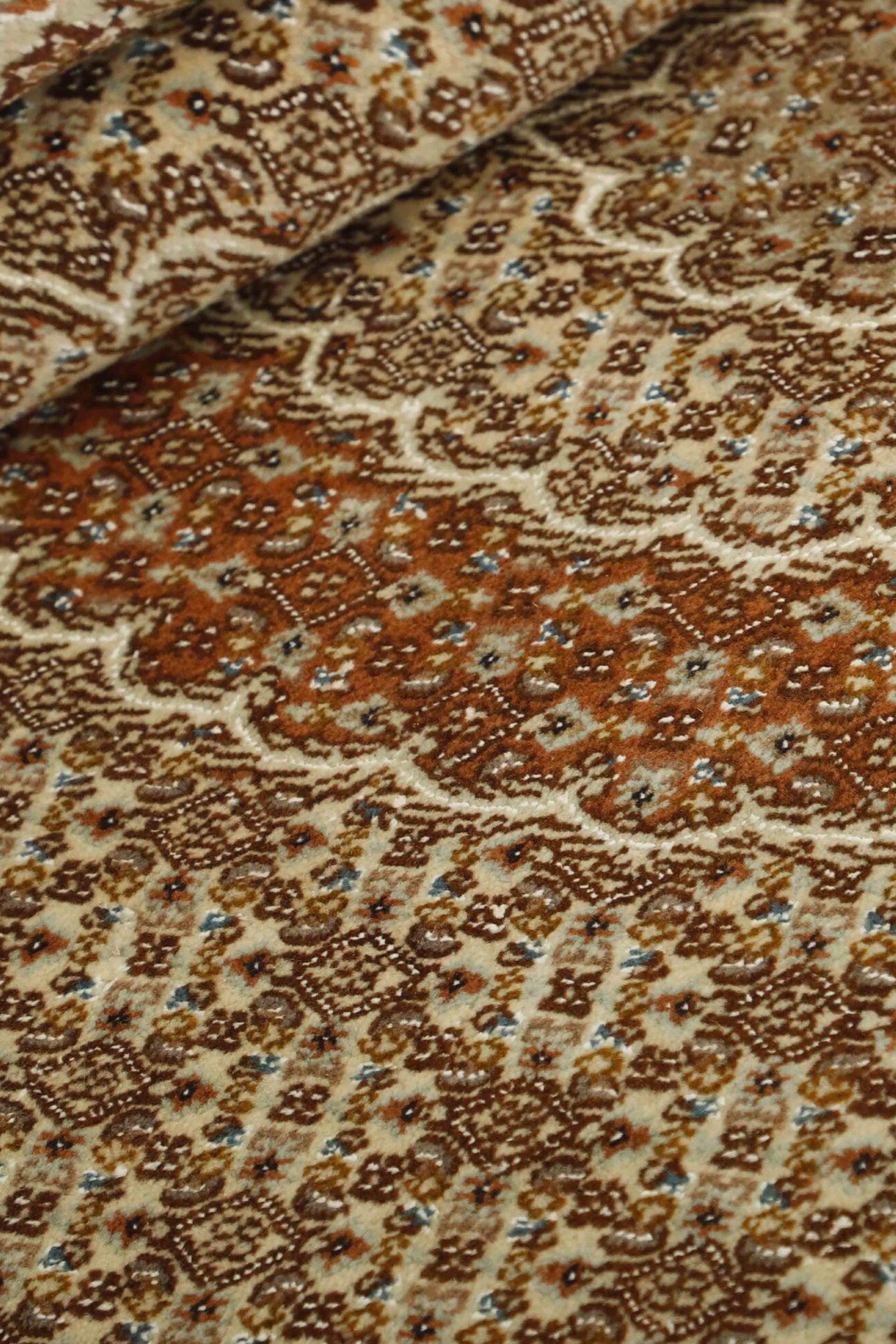 Tabriz 40 Mahi 1499319