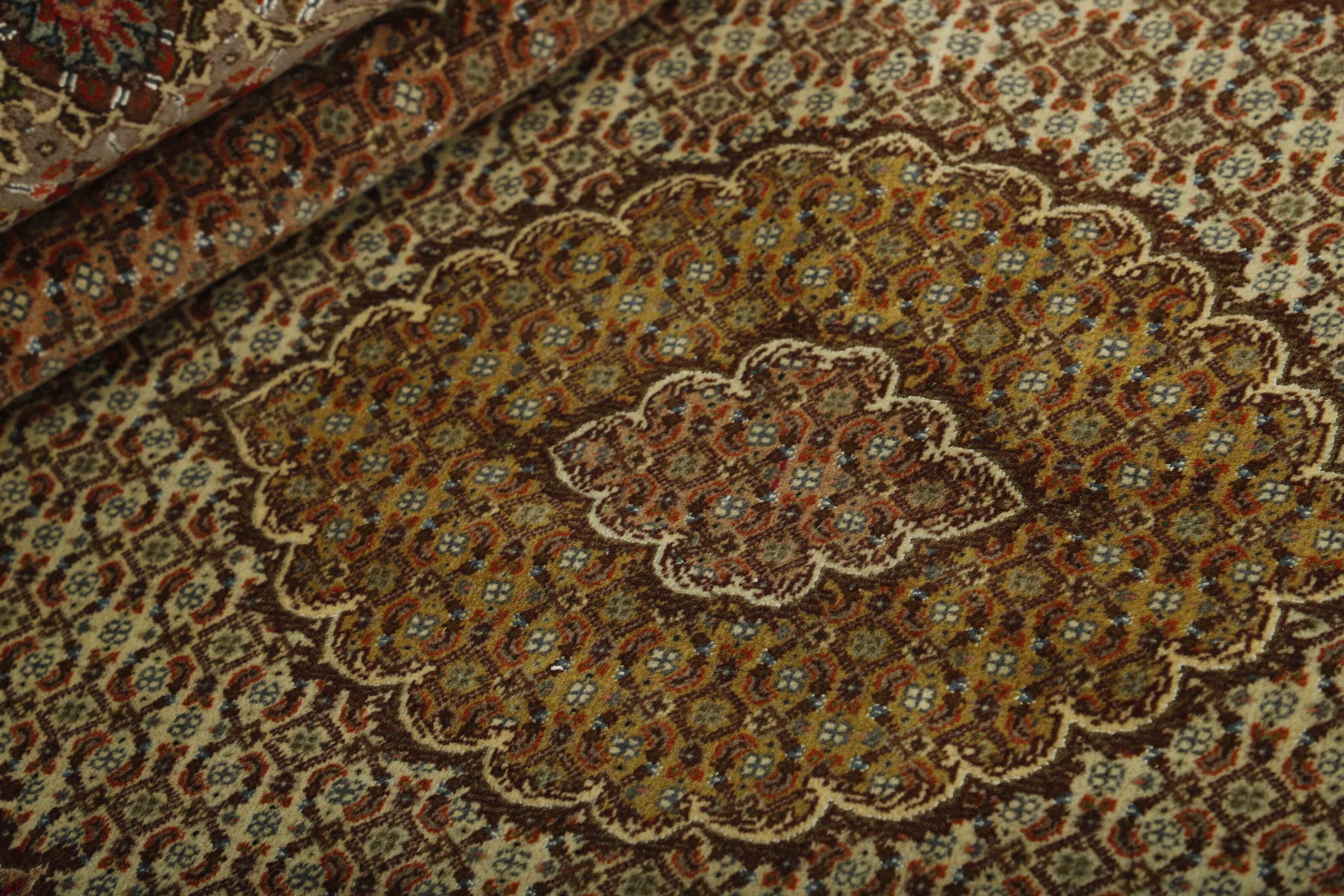 Tabriz 40 Mahi 1499331