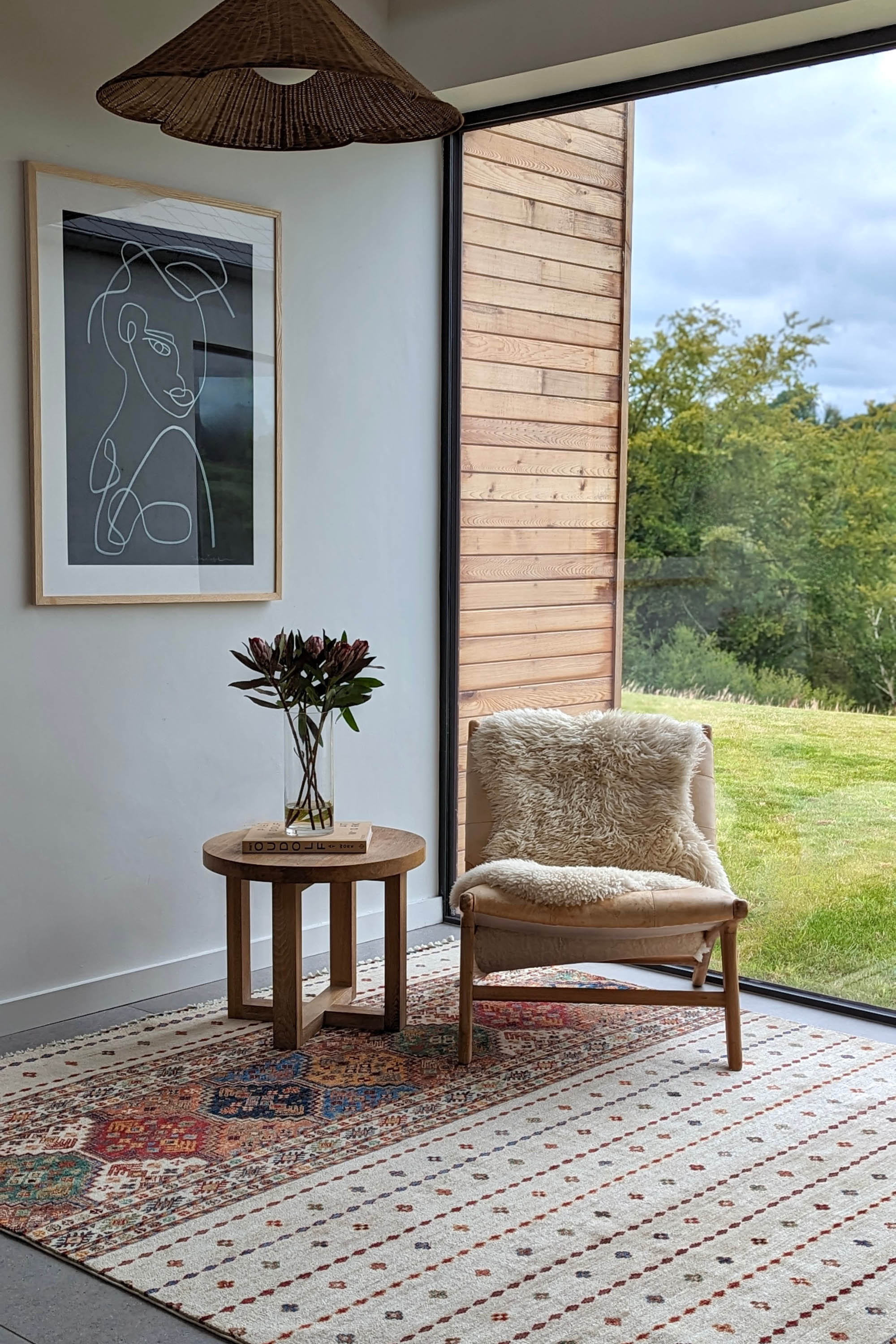 Authentic oriental Shall collection rug with traditional tile pattern in multicolour.