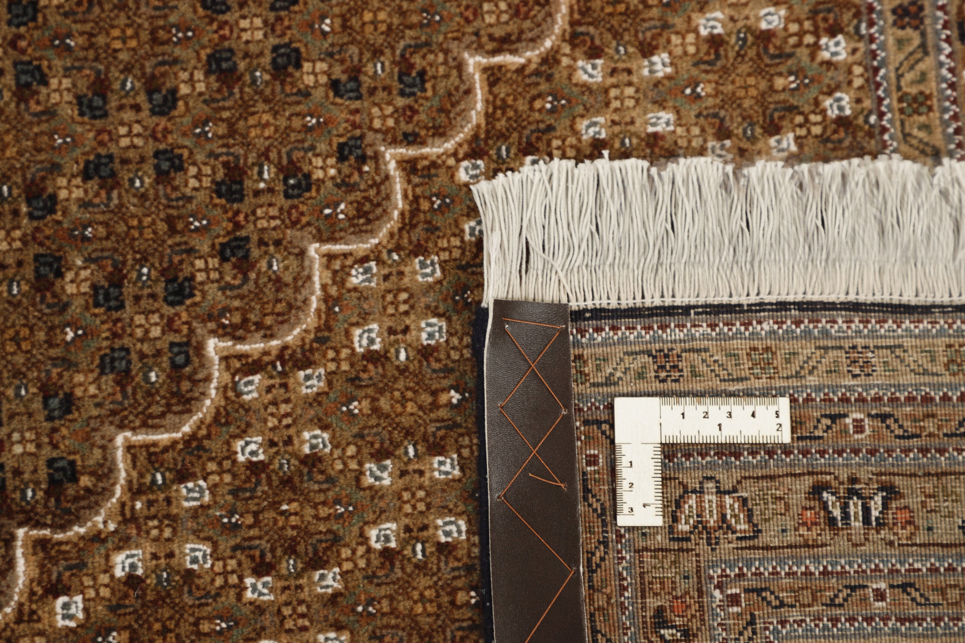 Tabriz 40 Mahi 1514564