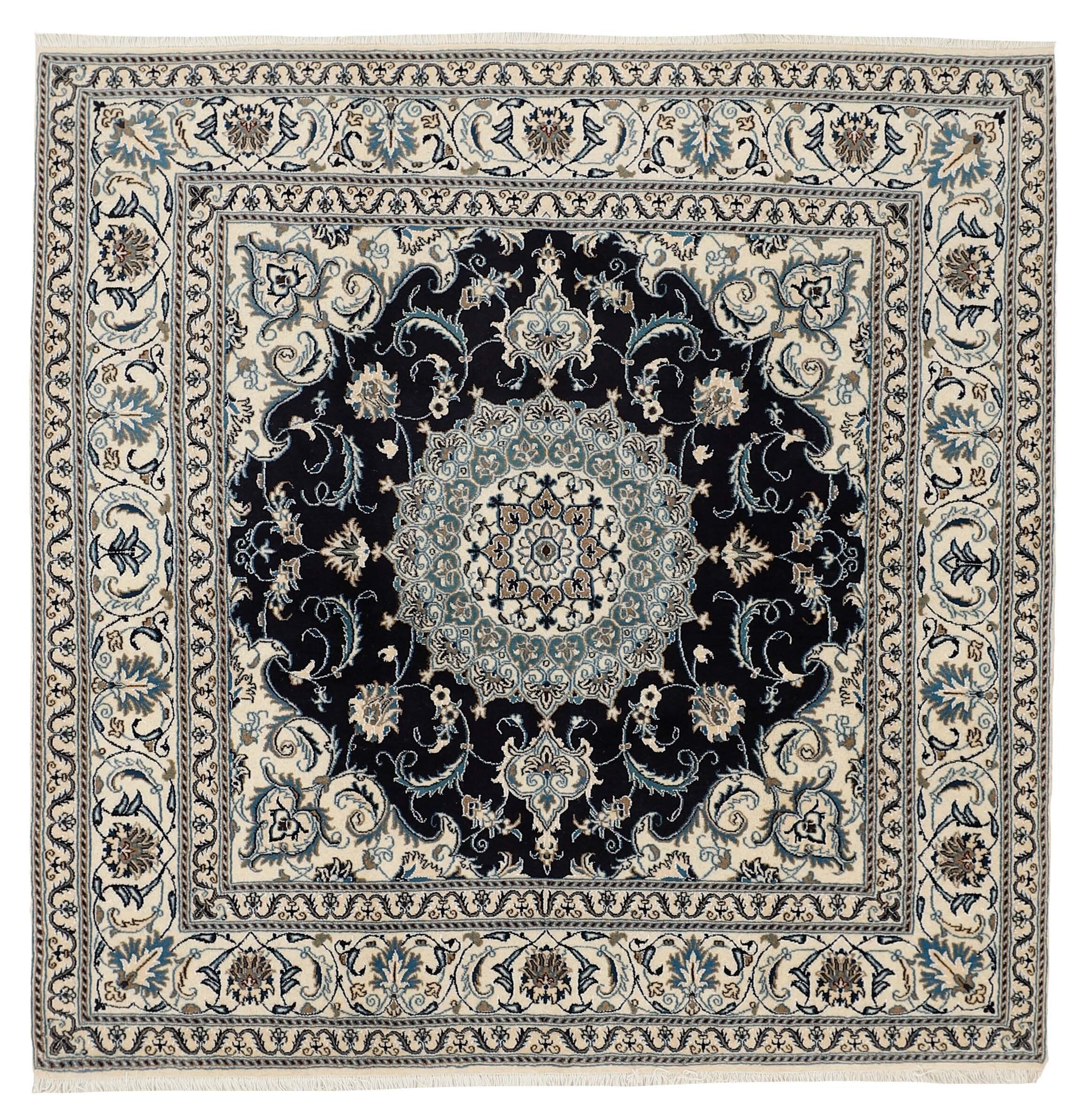 Nain Kashmar Square 1514592
