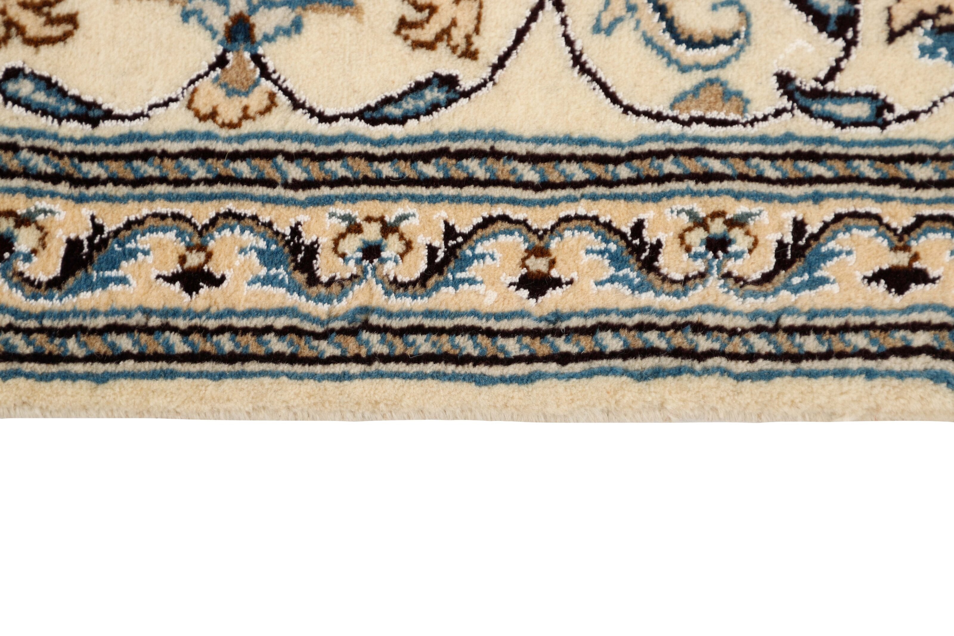 Nain Kashmar 1514610