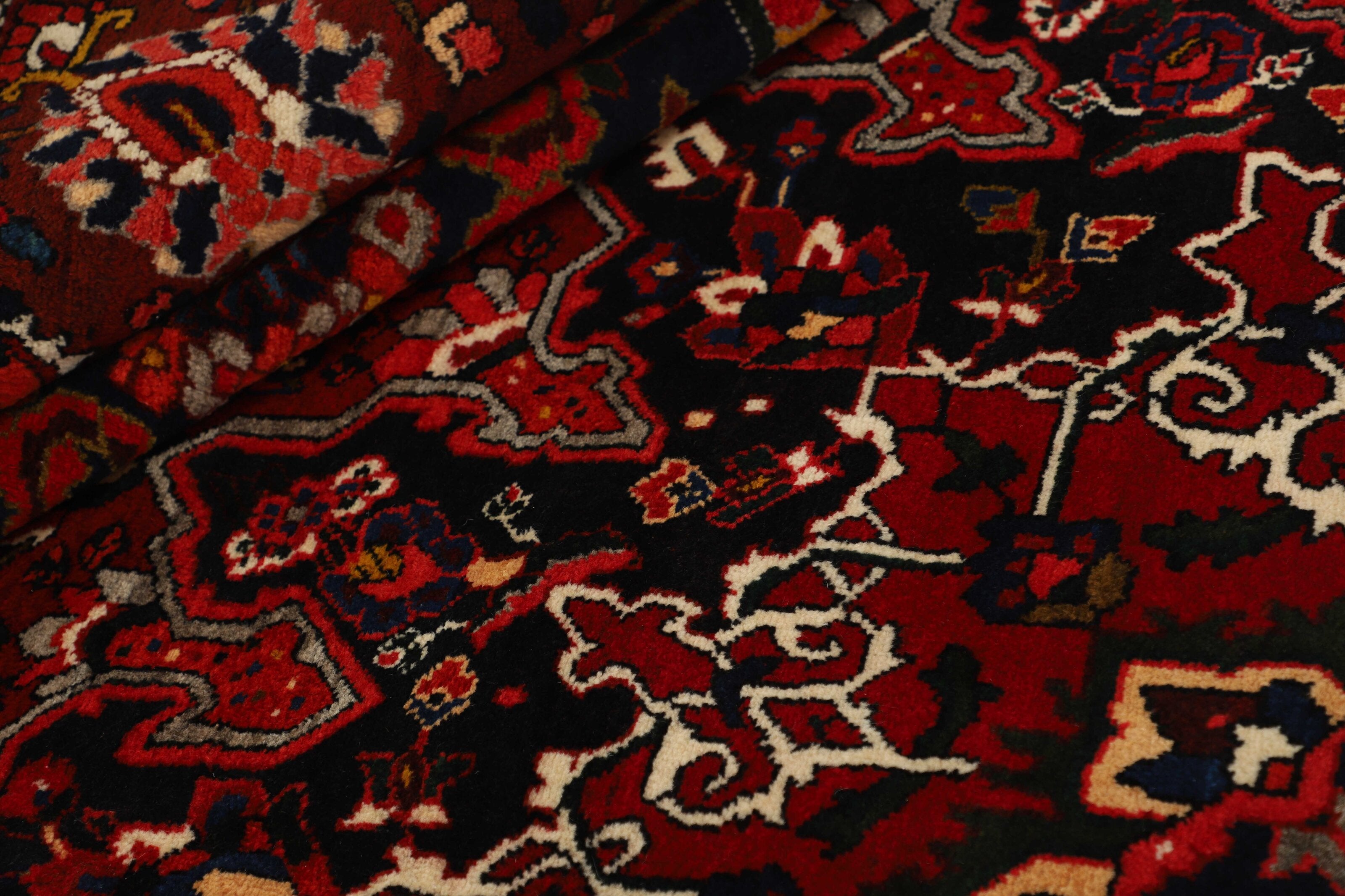 Bakhtiyar 1519703