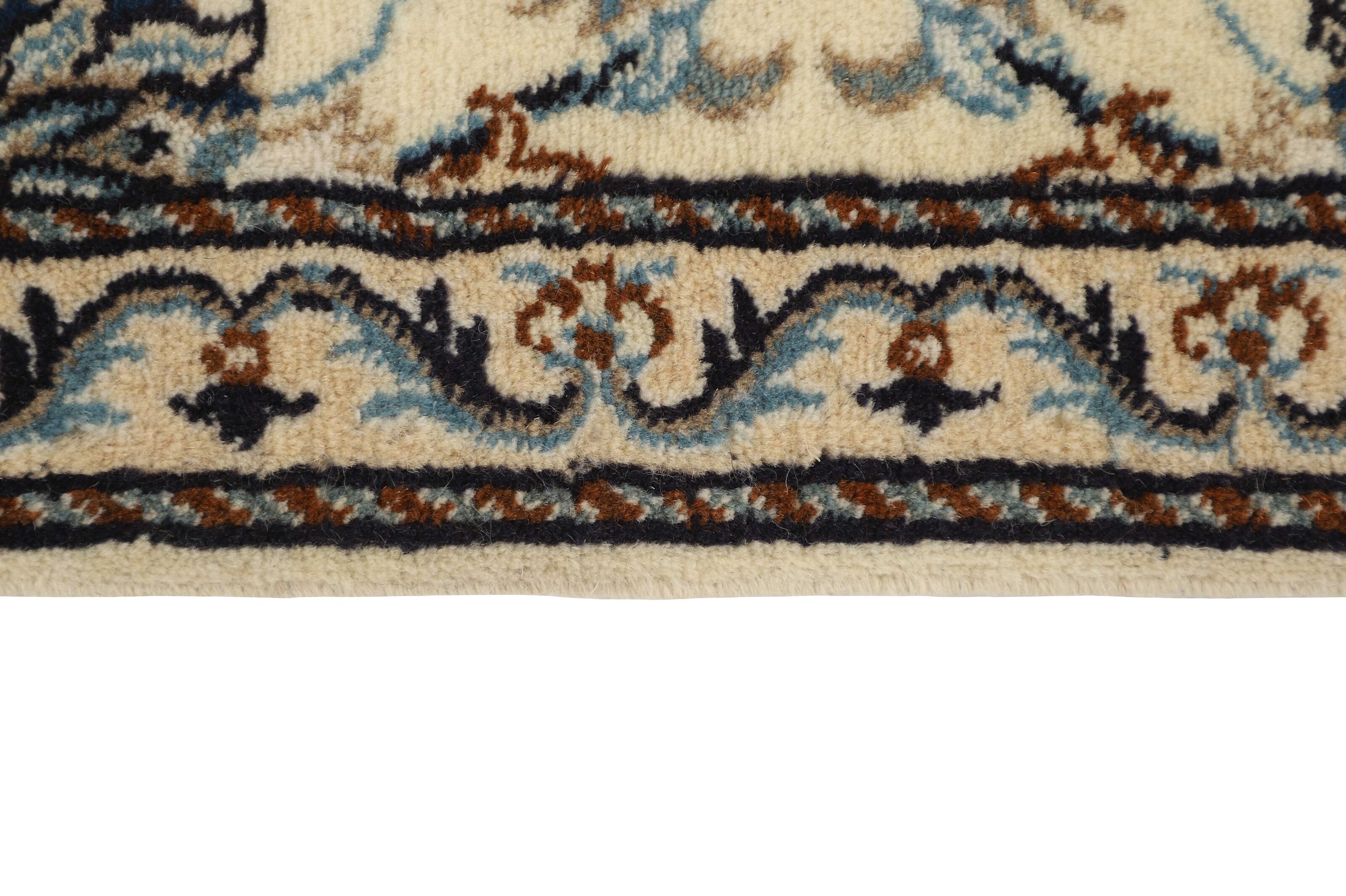 Nain Kashmar Runner 1519738