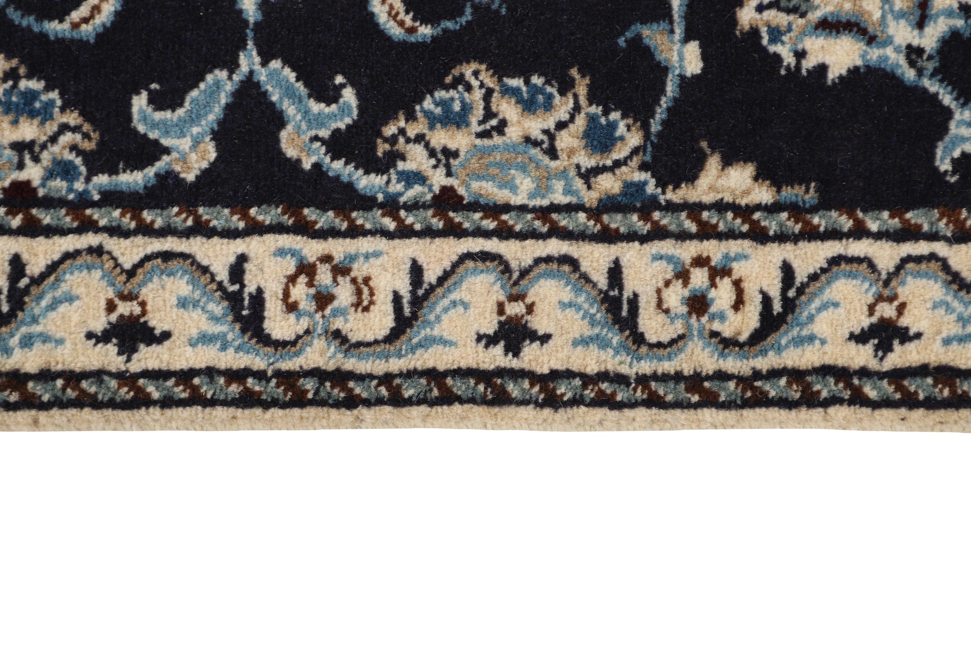 Nain Kashmar Runner 1519745