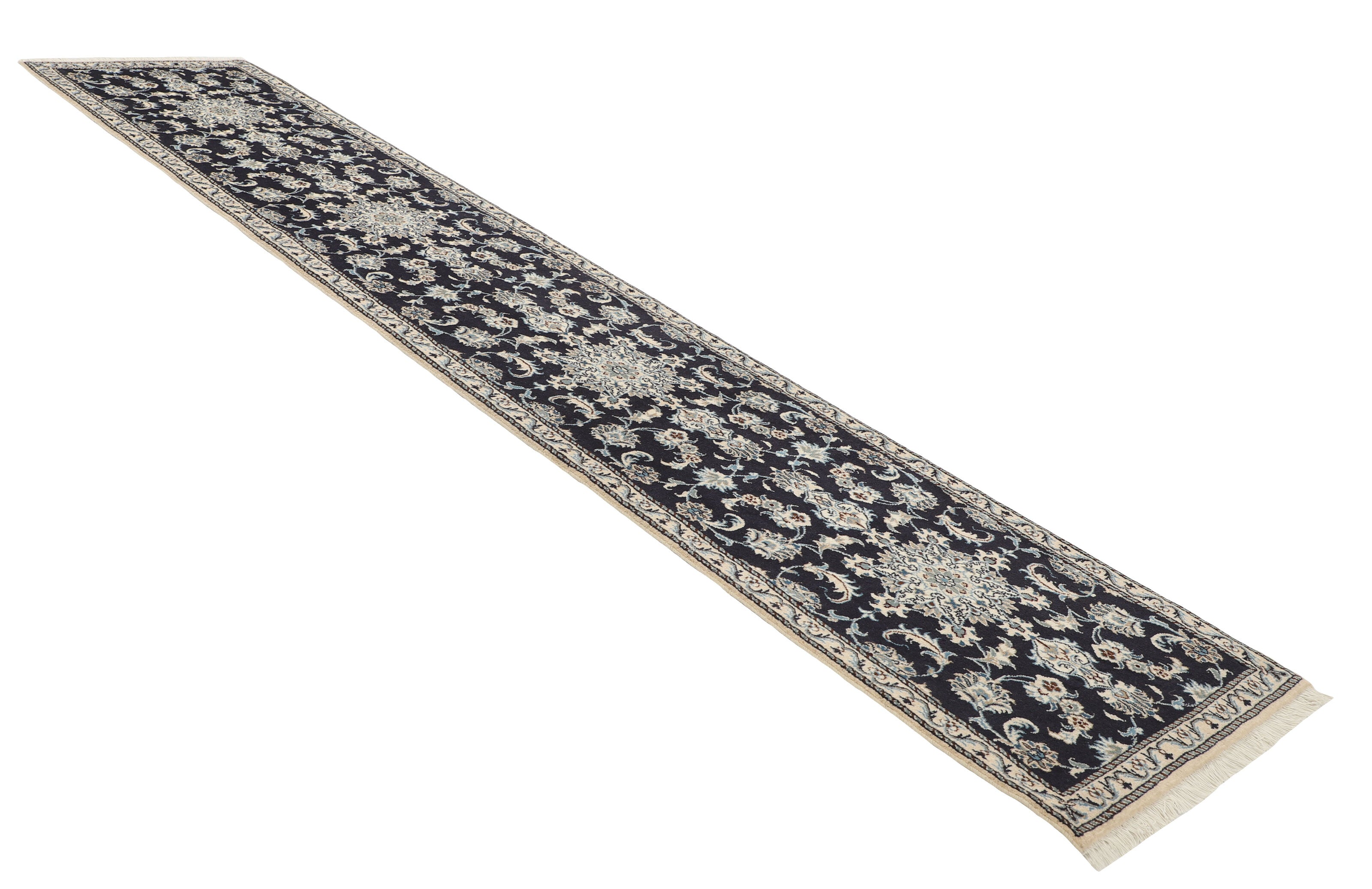 Nain Kashmar Runner 1519745