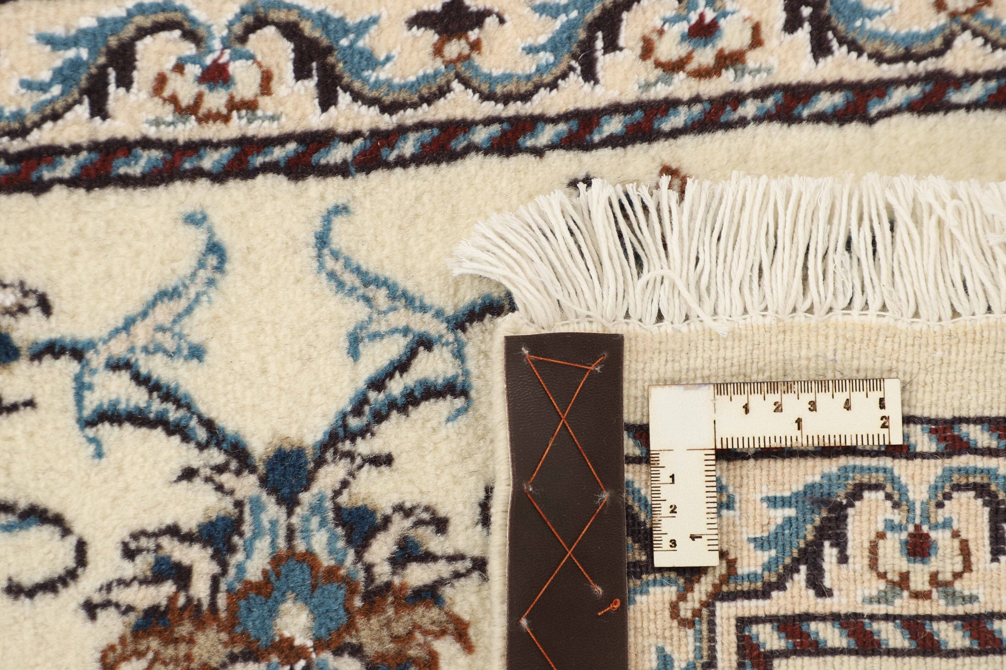 Nain Kashmar Runner 1519746