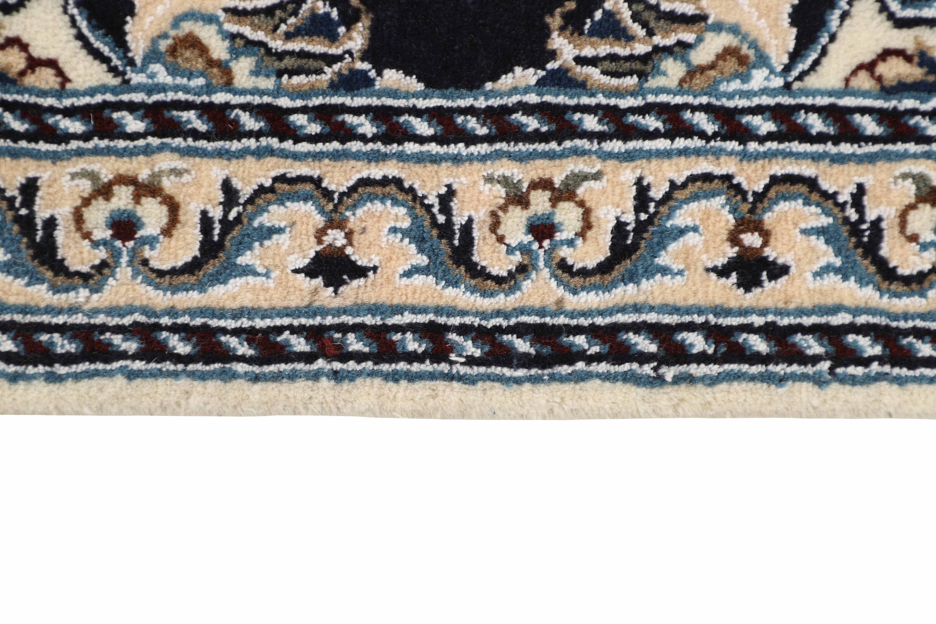Nain Kashmar Runner 1519894