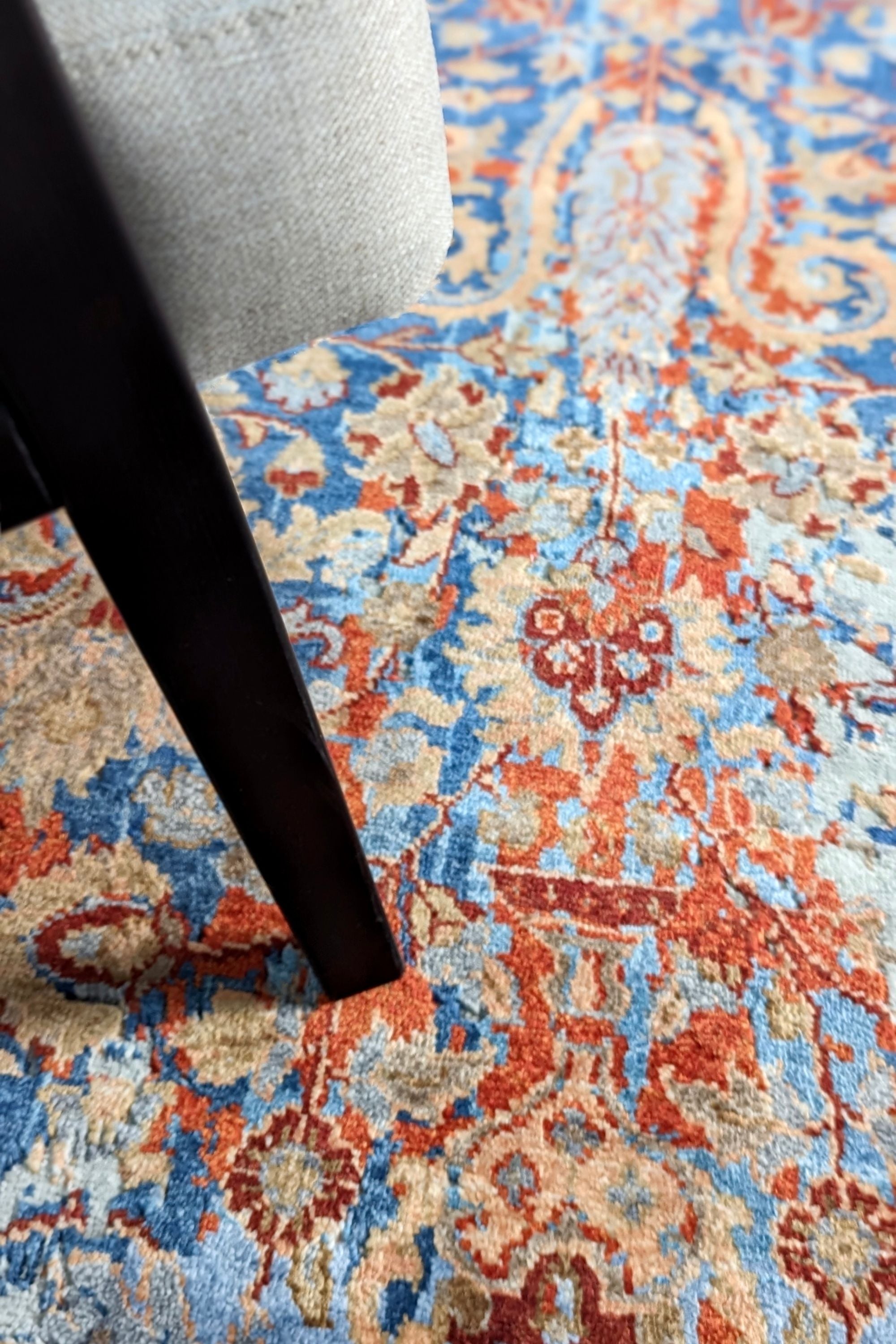 Lavish Fine Retransitional Rug