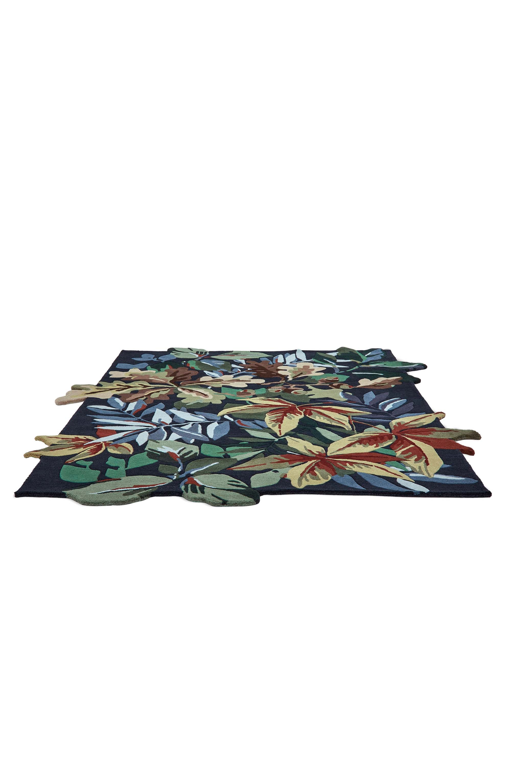 Floral rug with extruding pattern in blue and natural tones