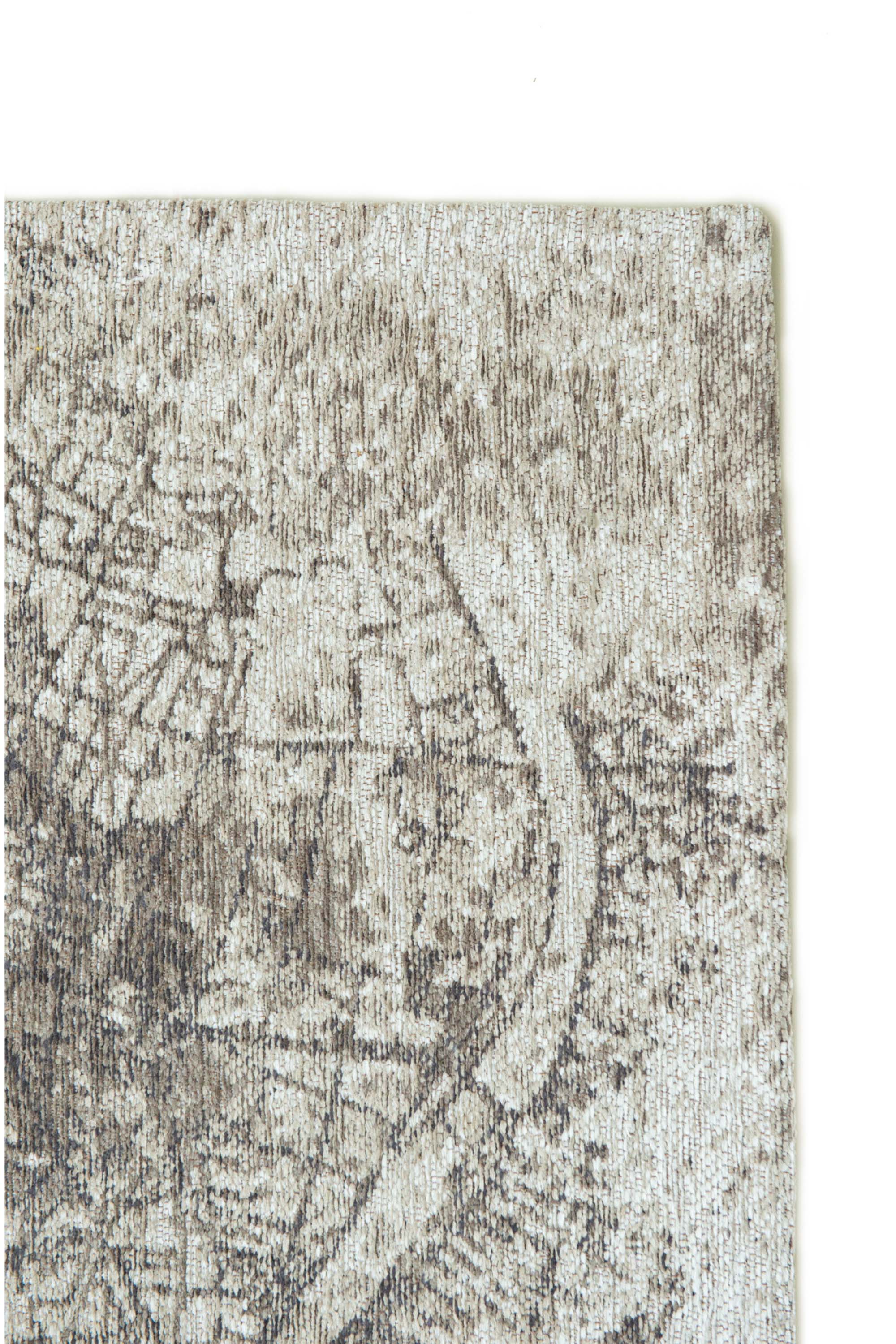 Silver abstract rug with a pattern inspired by the map of Paris