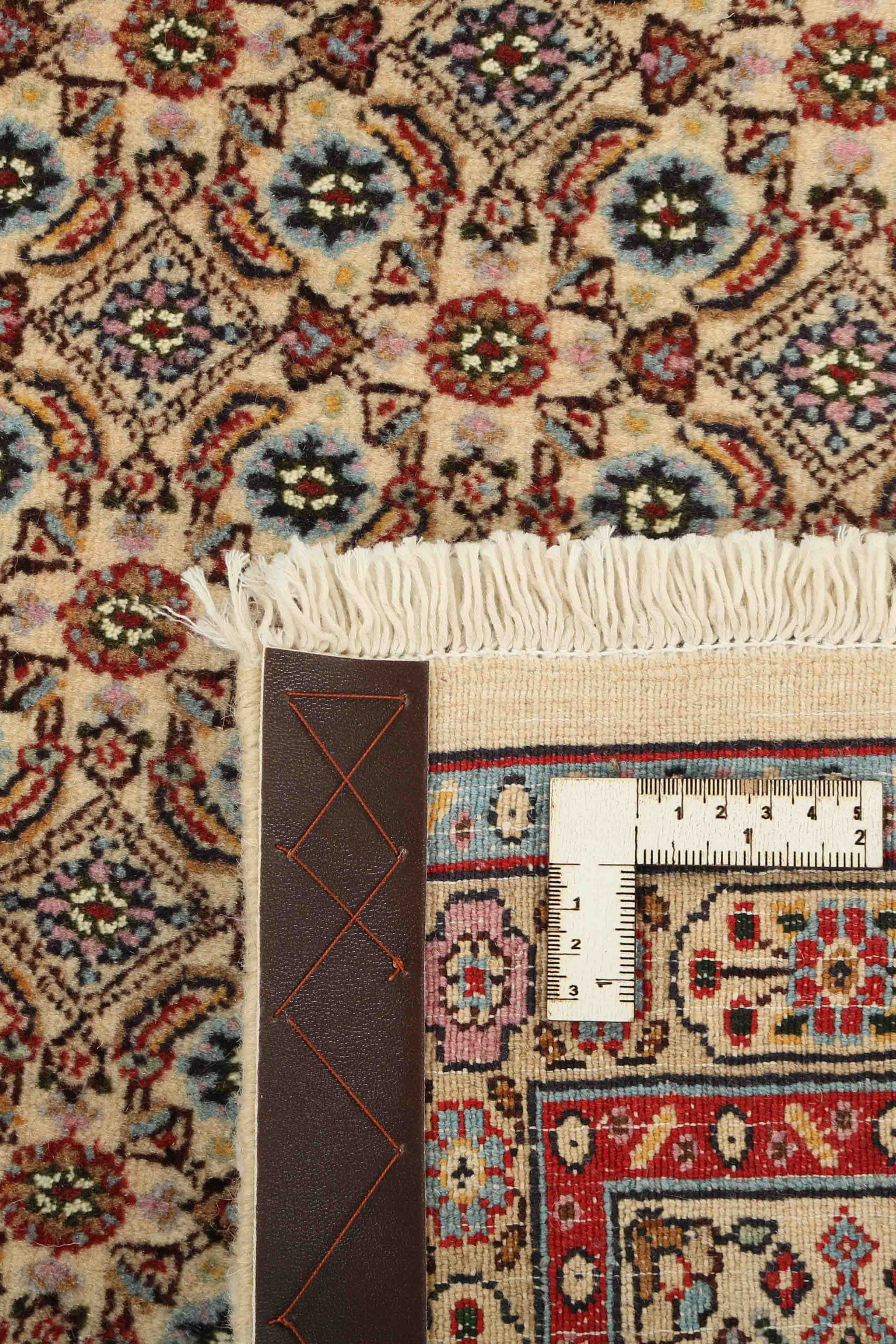 Traditional Bordered Moud Mahi rug with centre medallion