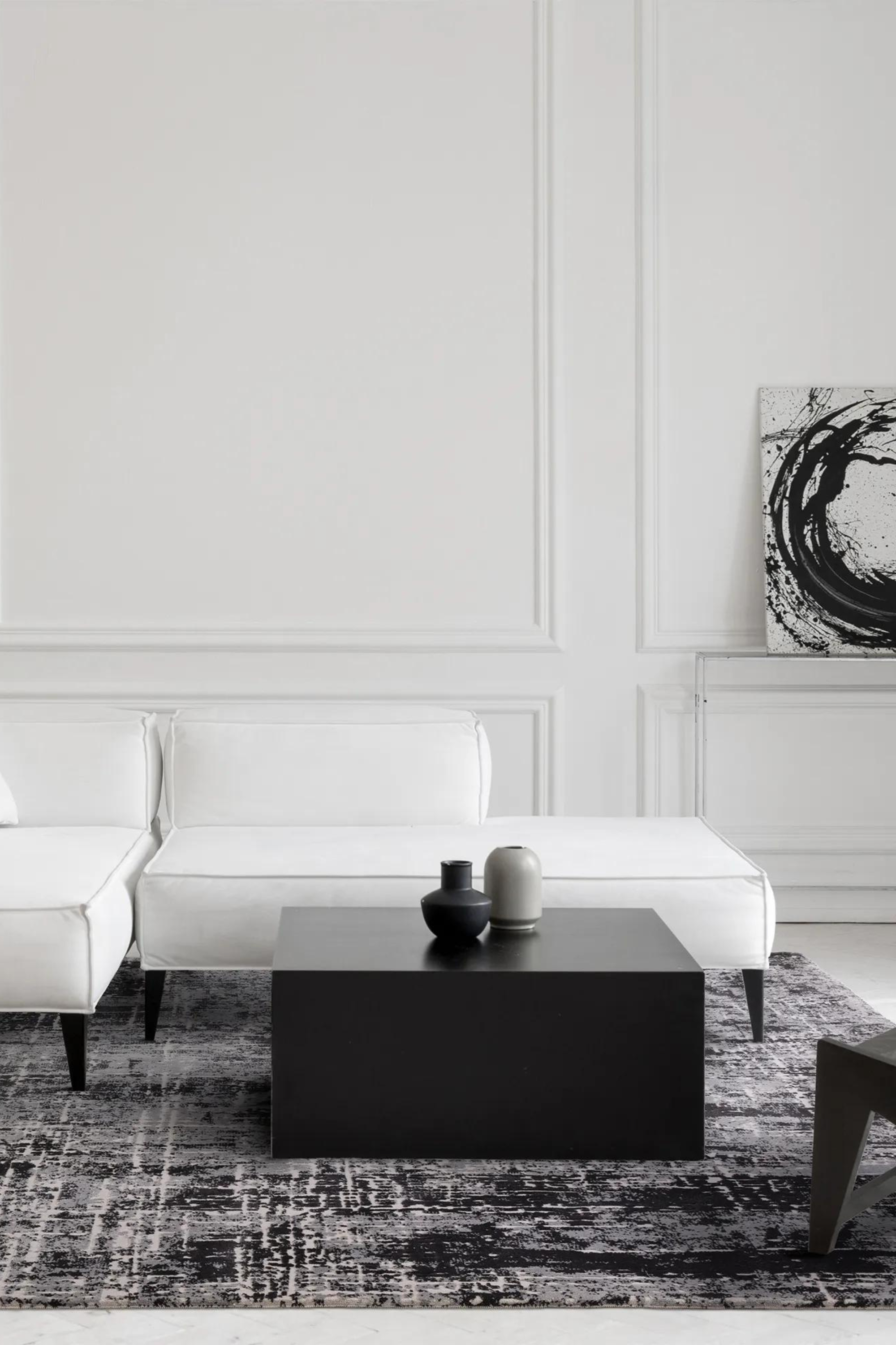 Modern flatweave rug with abstract black design