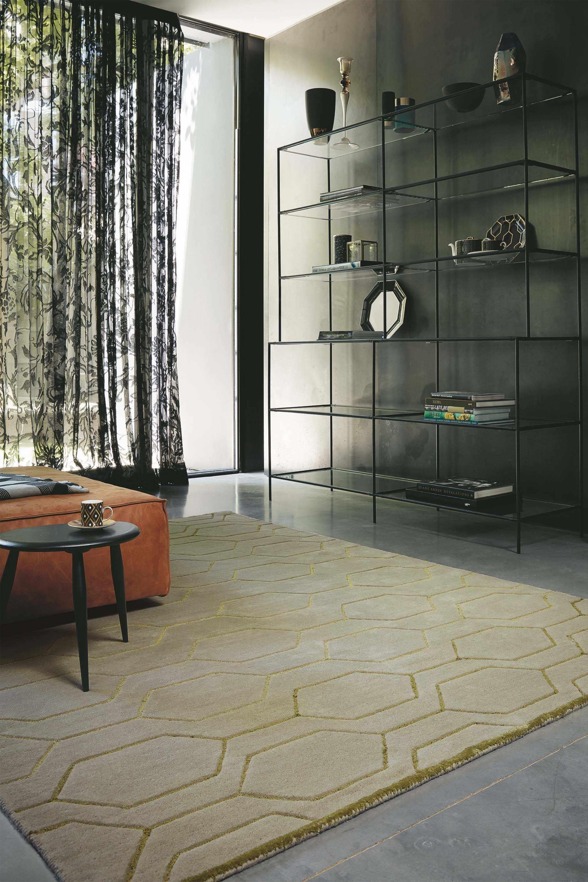 Rectangular grey rug with repeat gold hexagon pattern