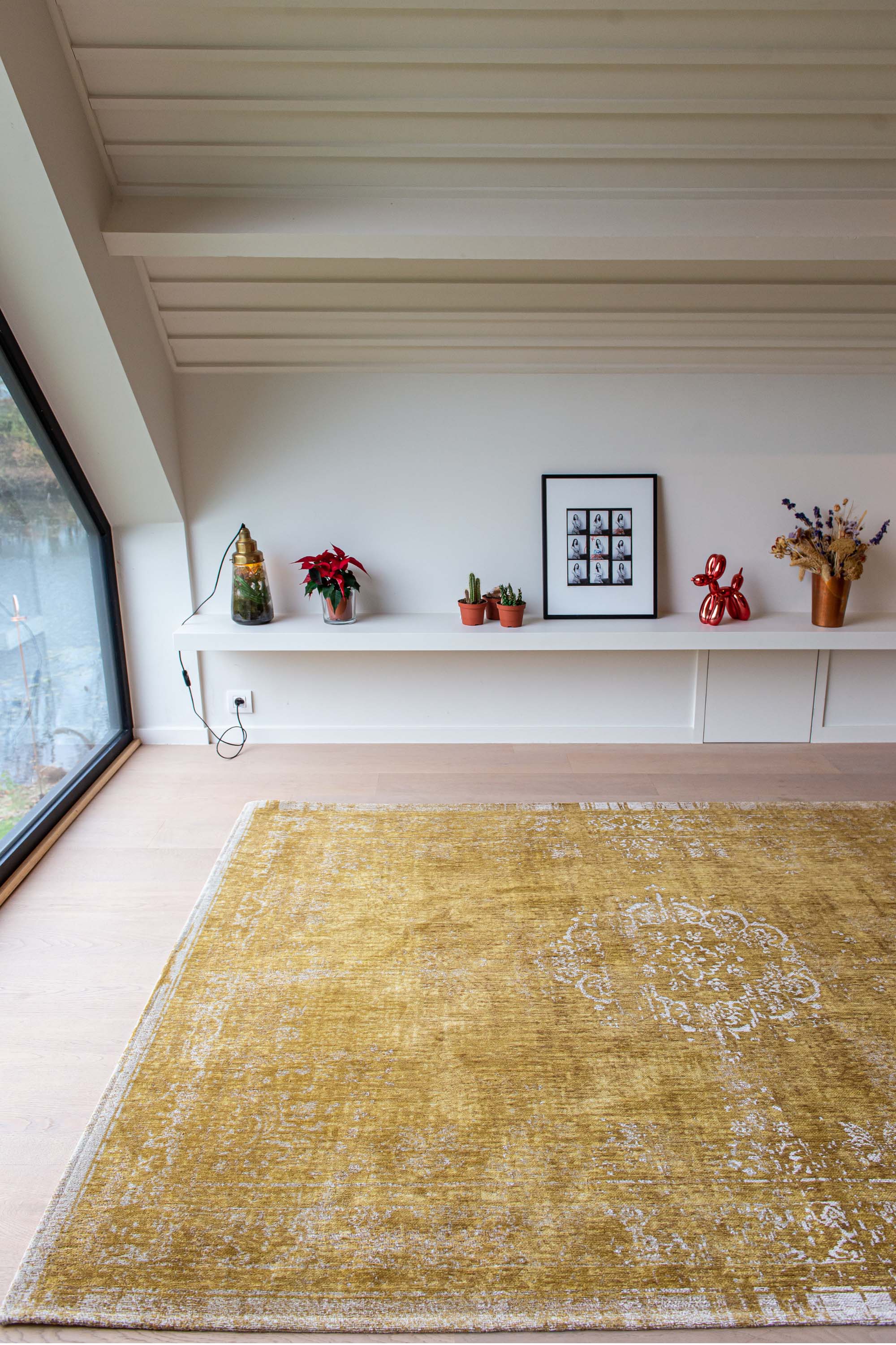 yellow vintage style rug