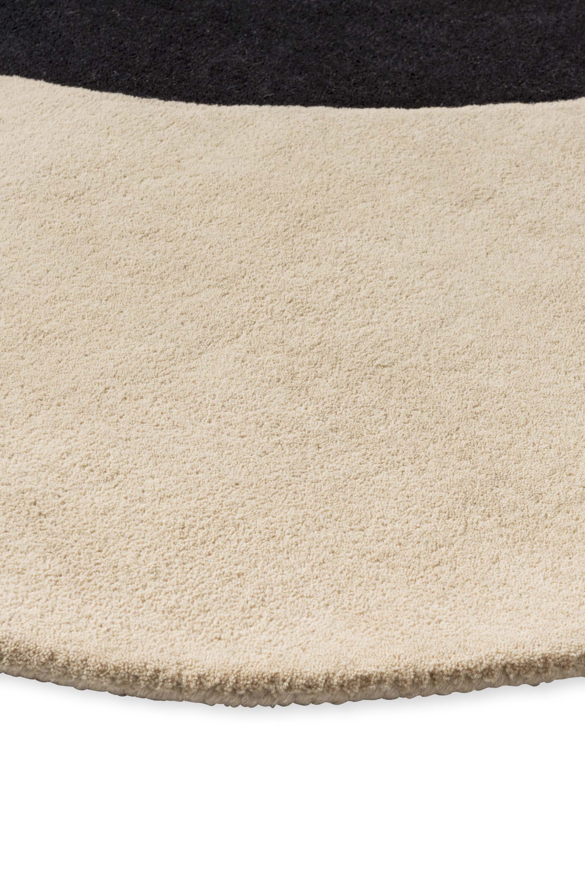 Cream flower shaped rug