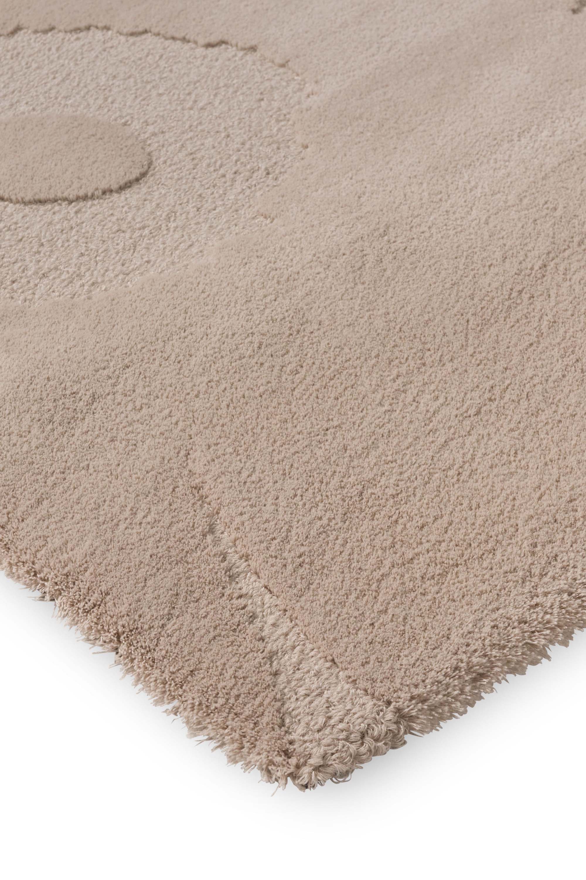 Beige patterned floral rug