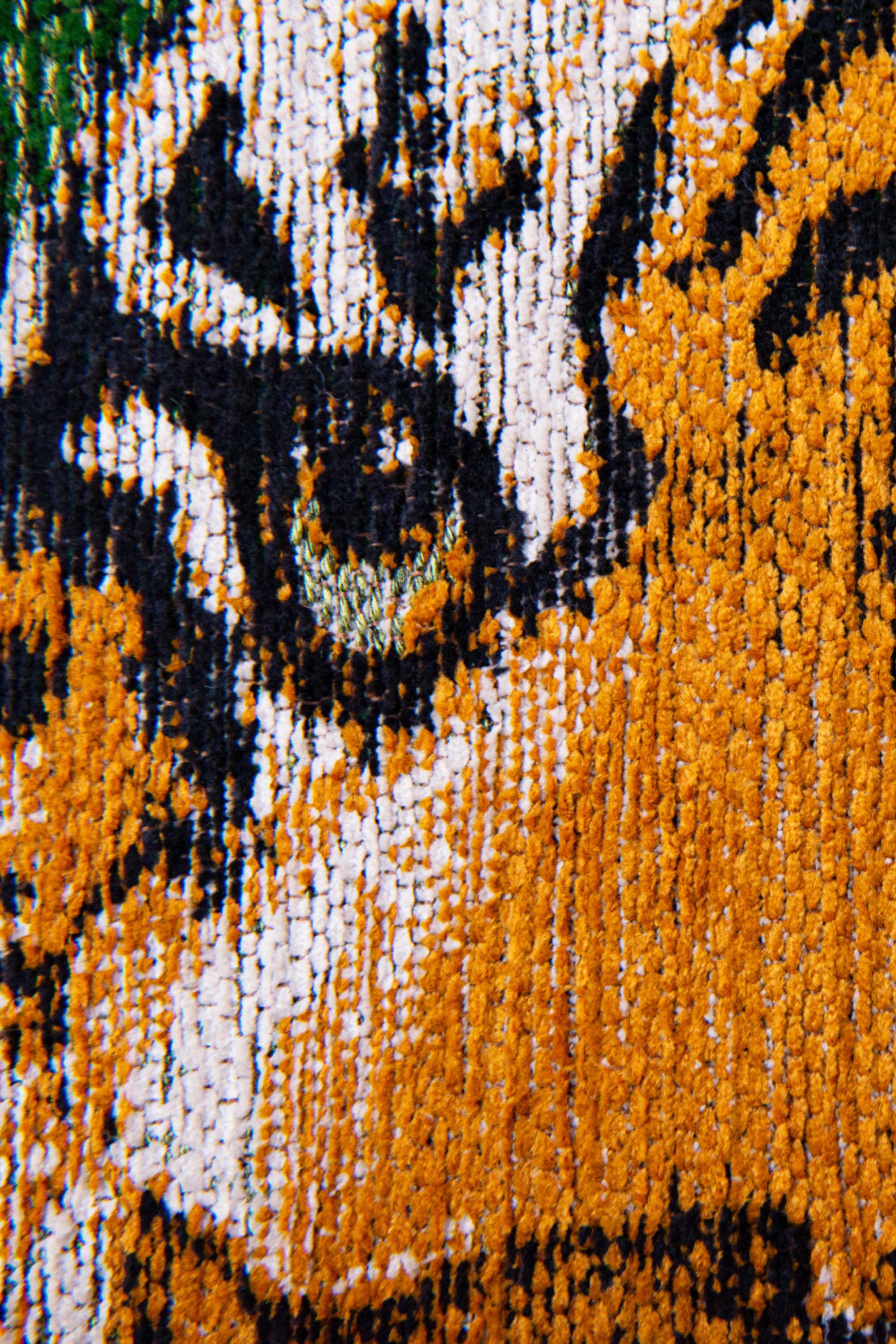 Modern green circle rug with detailed tiger print