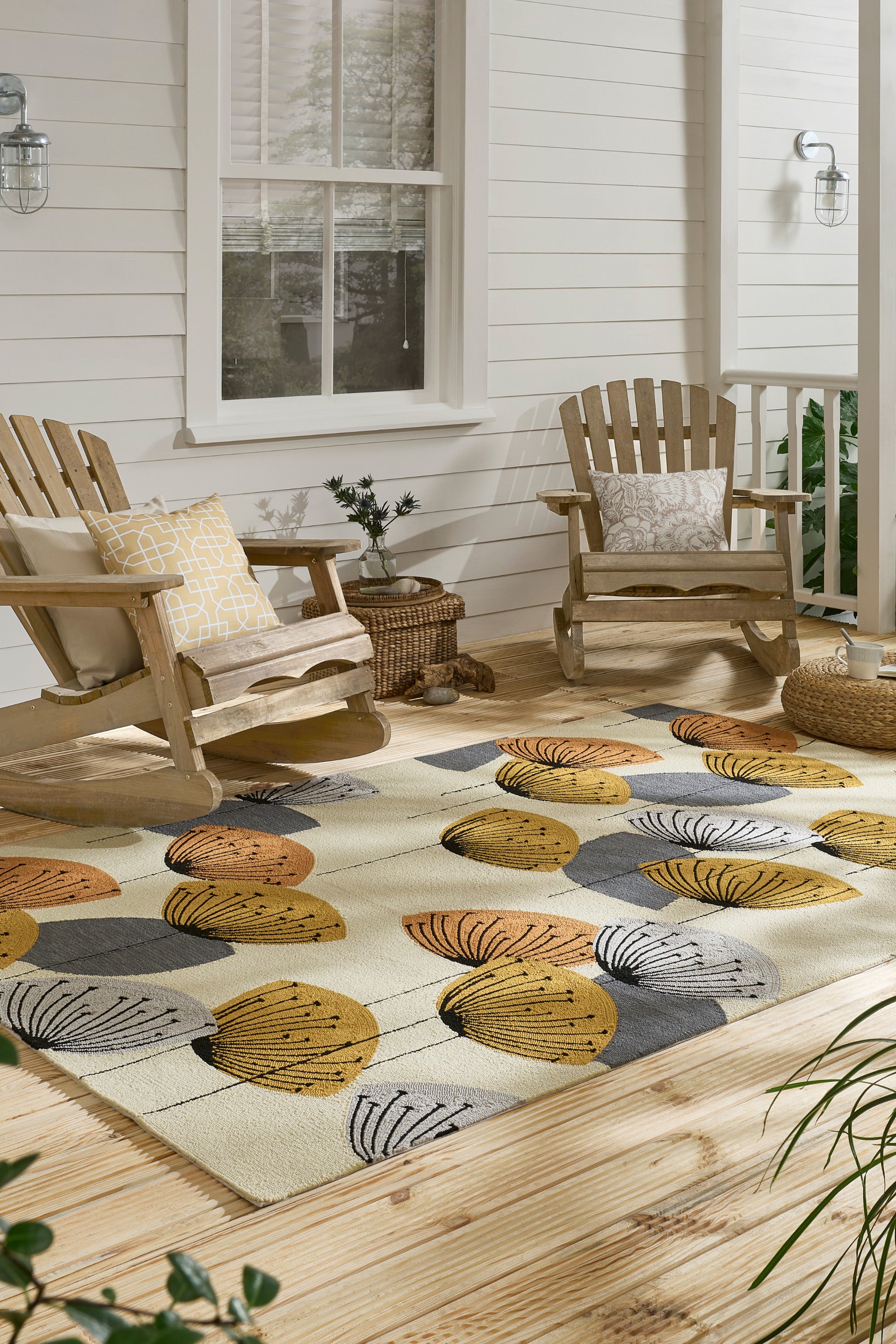Modern multicolour outdoor rug with dandelion motif