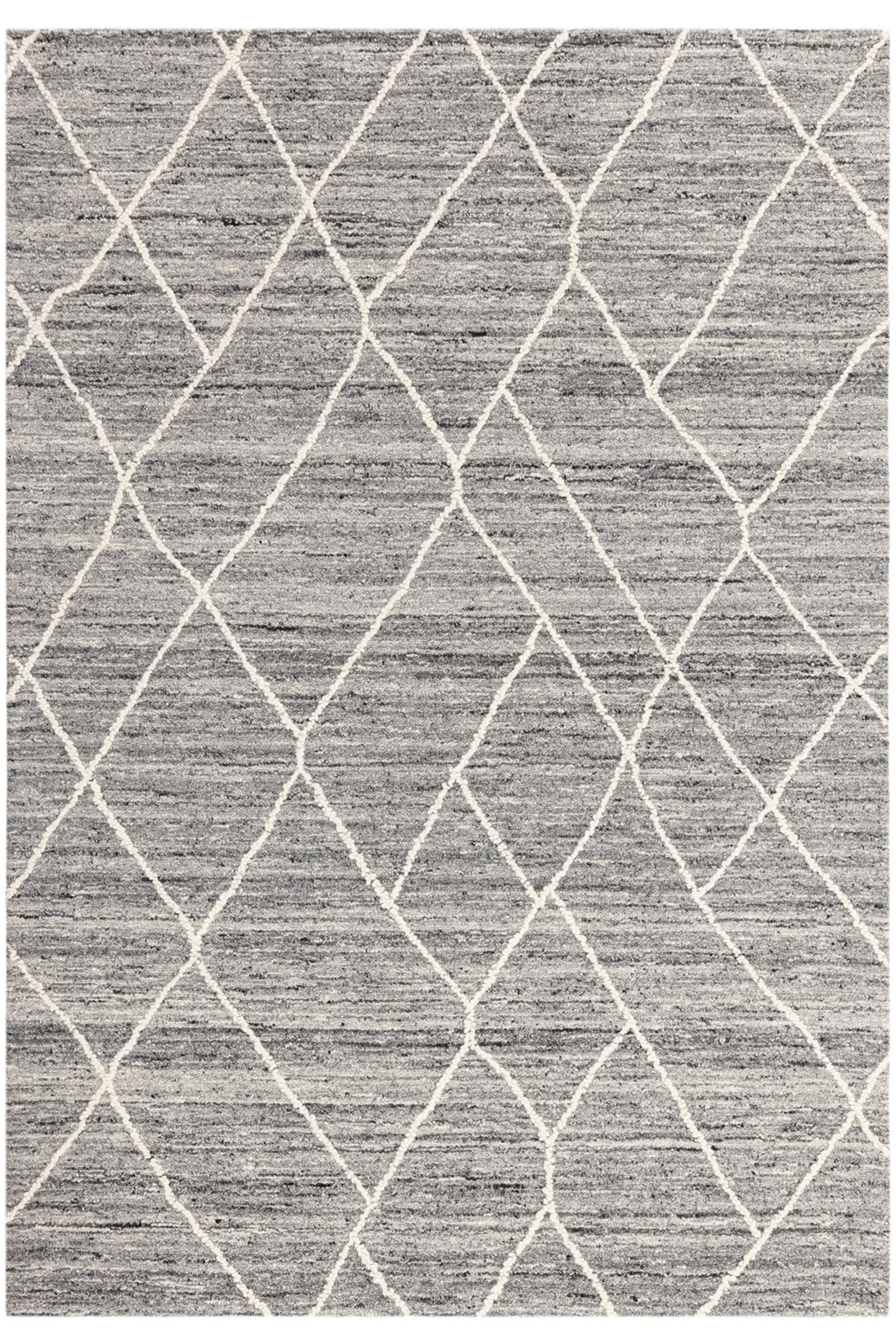 Grey wool rug with geometric pattern and heathered texture