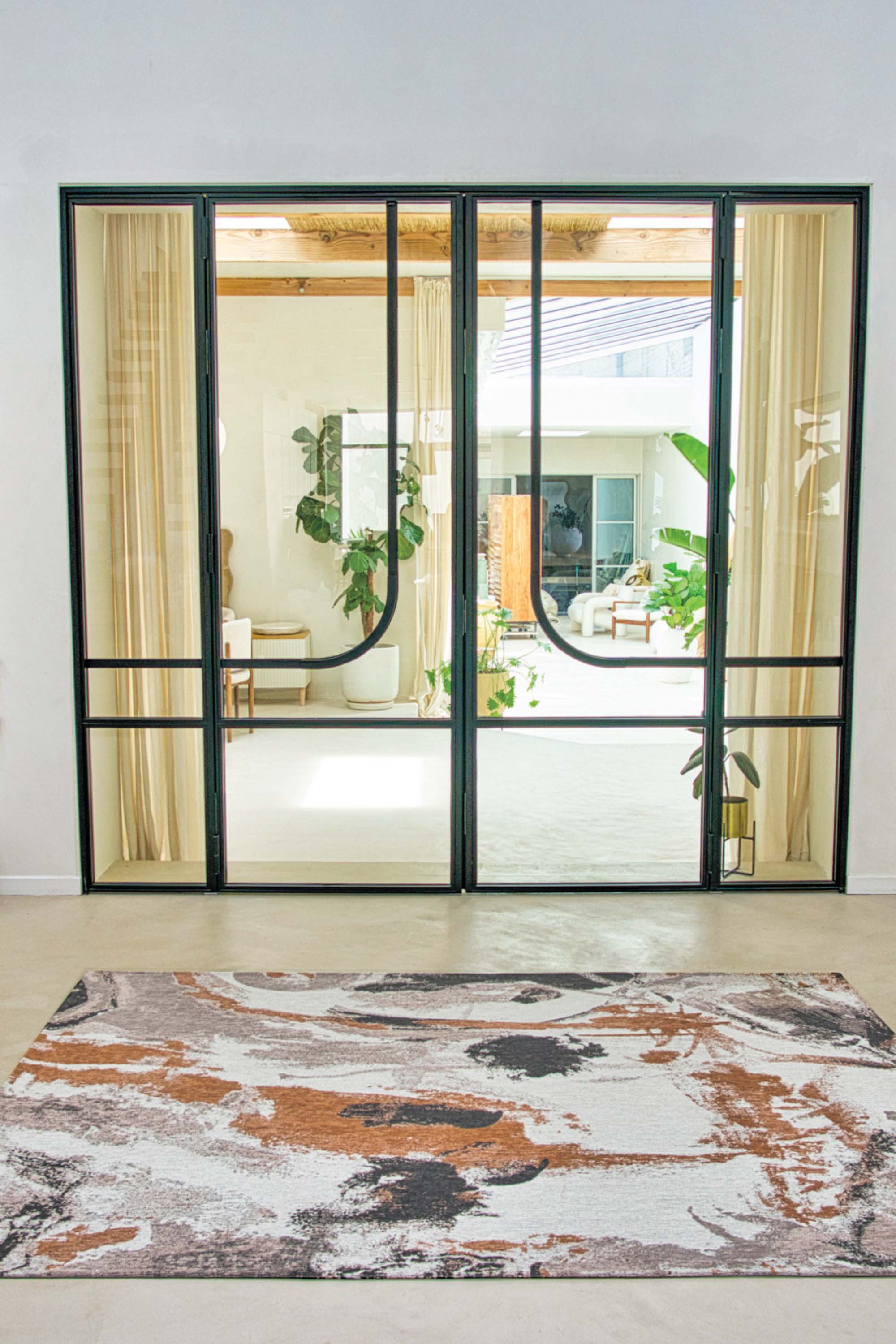 Modern rug with multicolour abstract pattern