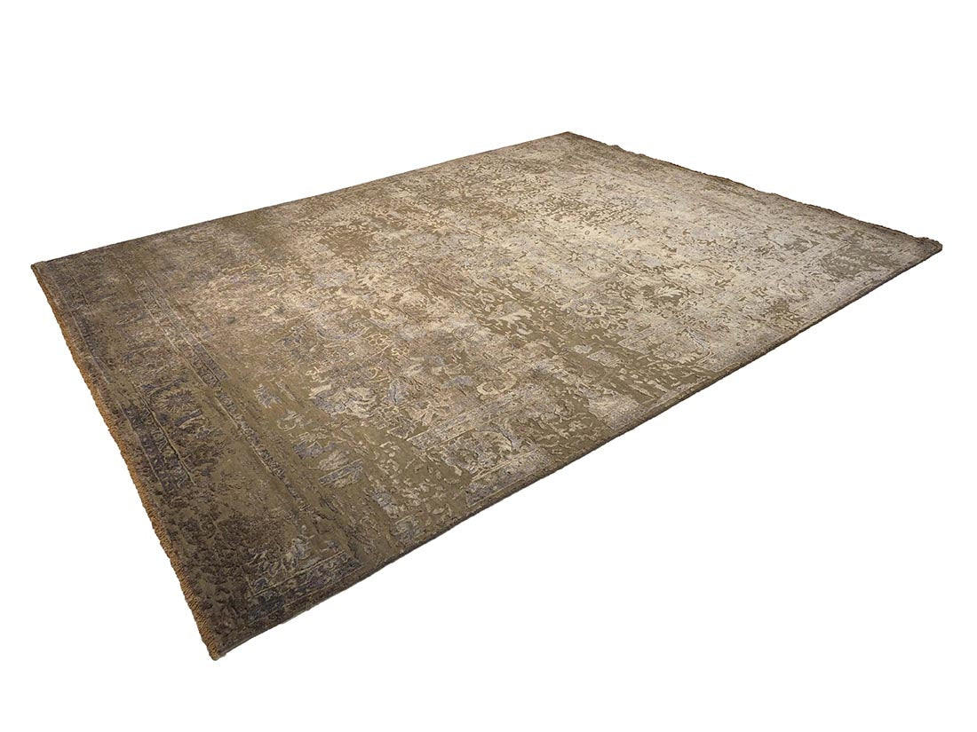 Authentic oriental rug with a damask pattern in beige