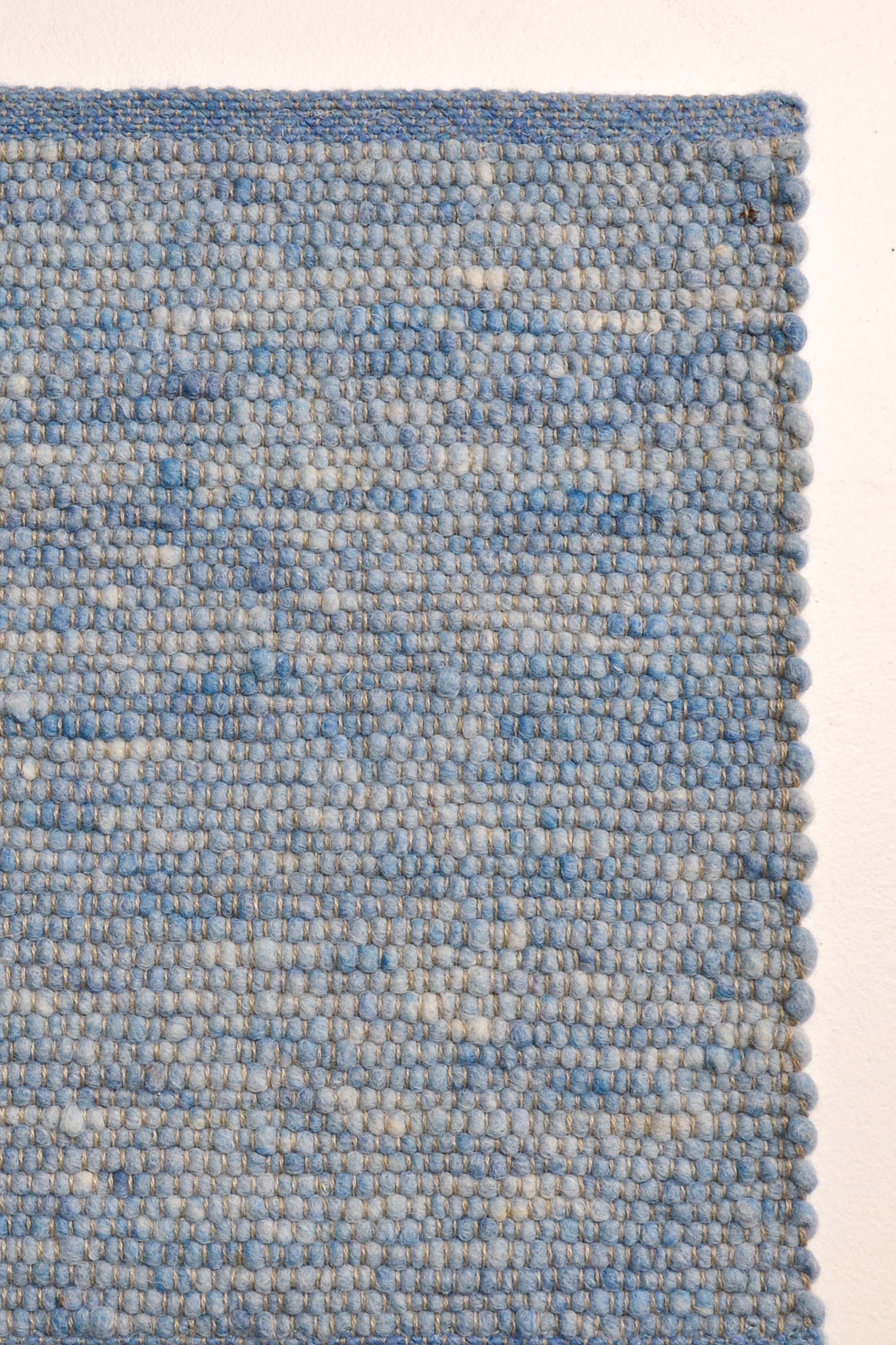 Blue luxury plain handwoven rug