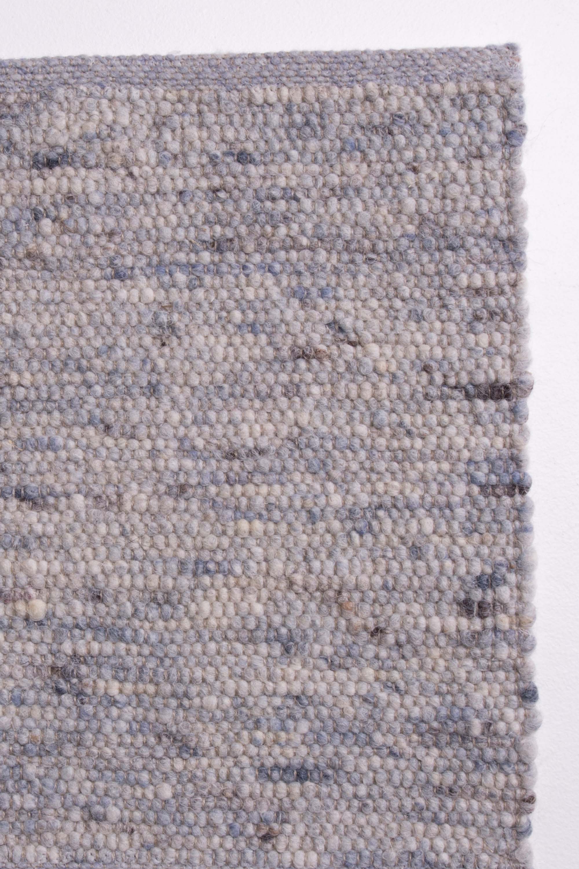 Blue luxury plain handwoven rug