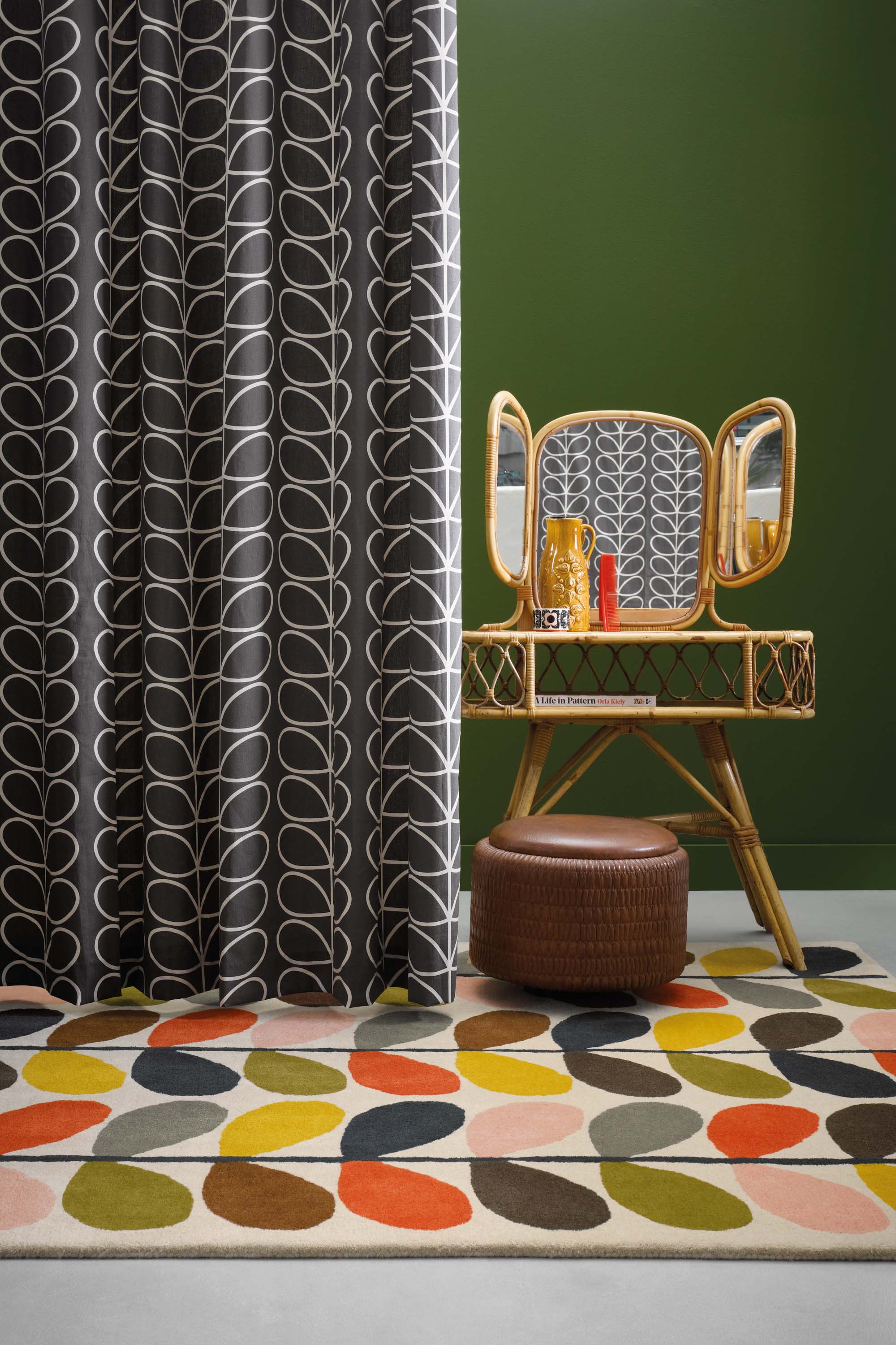 orla kiely passion flower pink rug